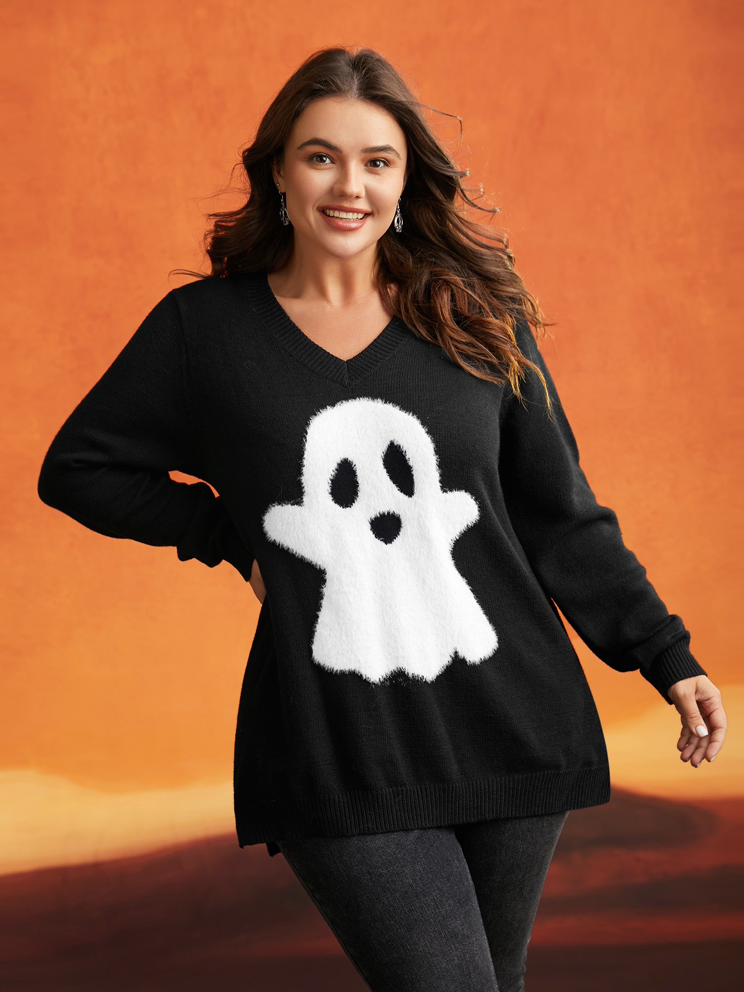 

Plus Size Mink Touch Ghost Printed Pullover Black Women Casual Long Sleeve V-neck Everyday Pullovers BloomChic