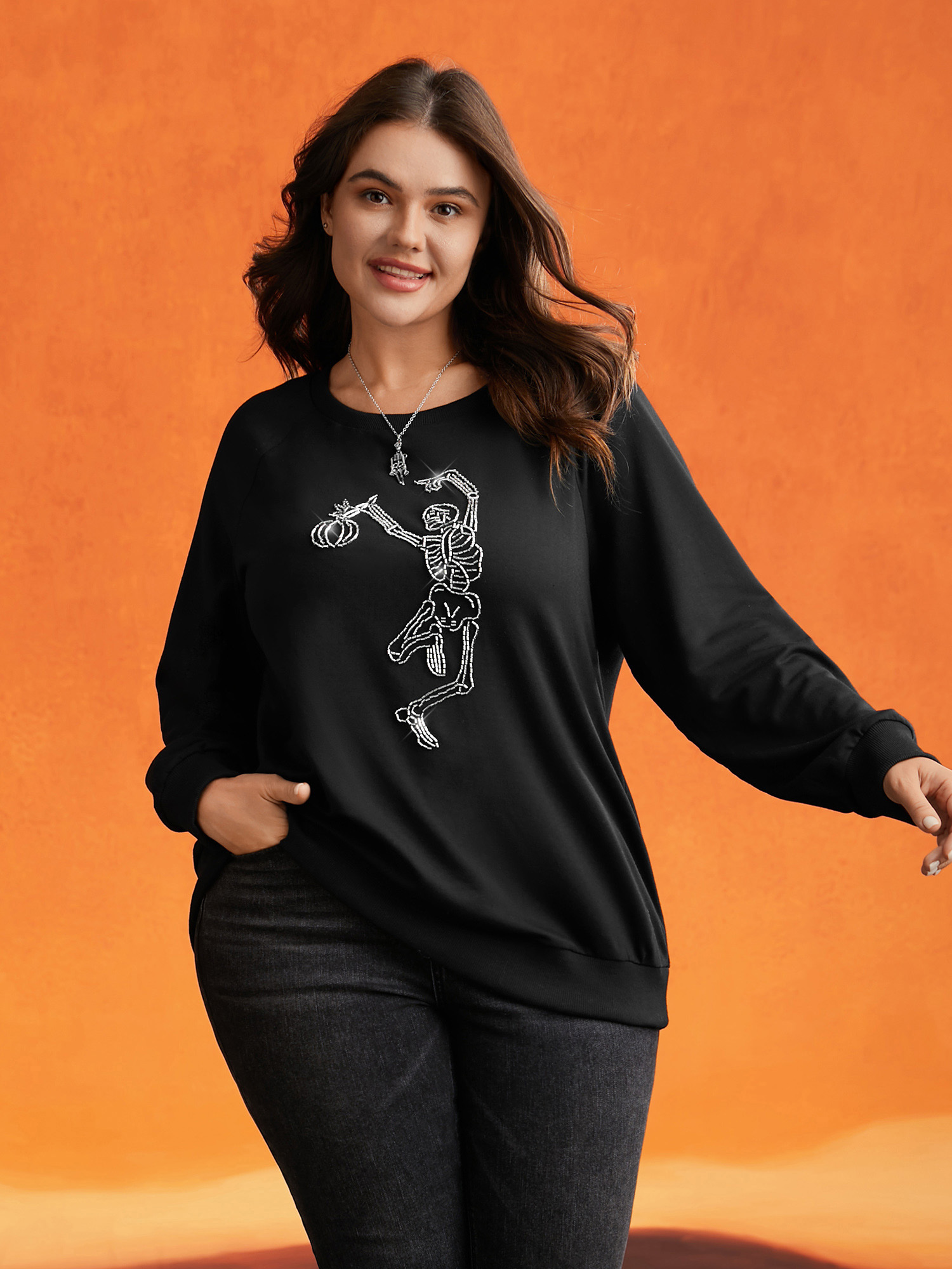 

Plus Size Skull Embellished Raglan Sweatshirt Women Black Casual Patchwork Loose Round Neck Everyday Sweatshirts BloomChic