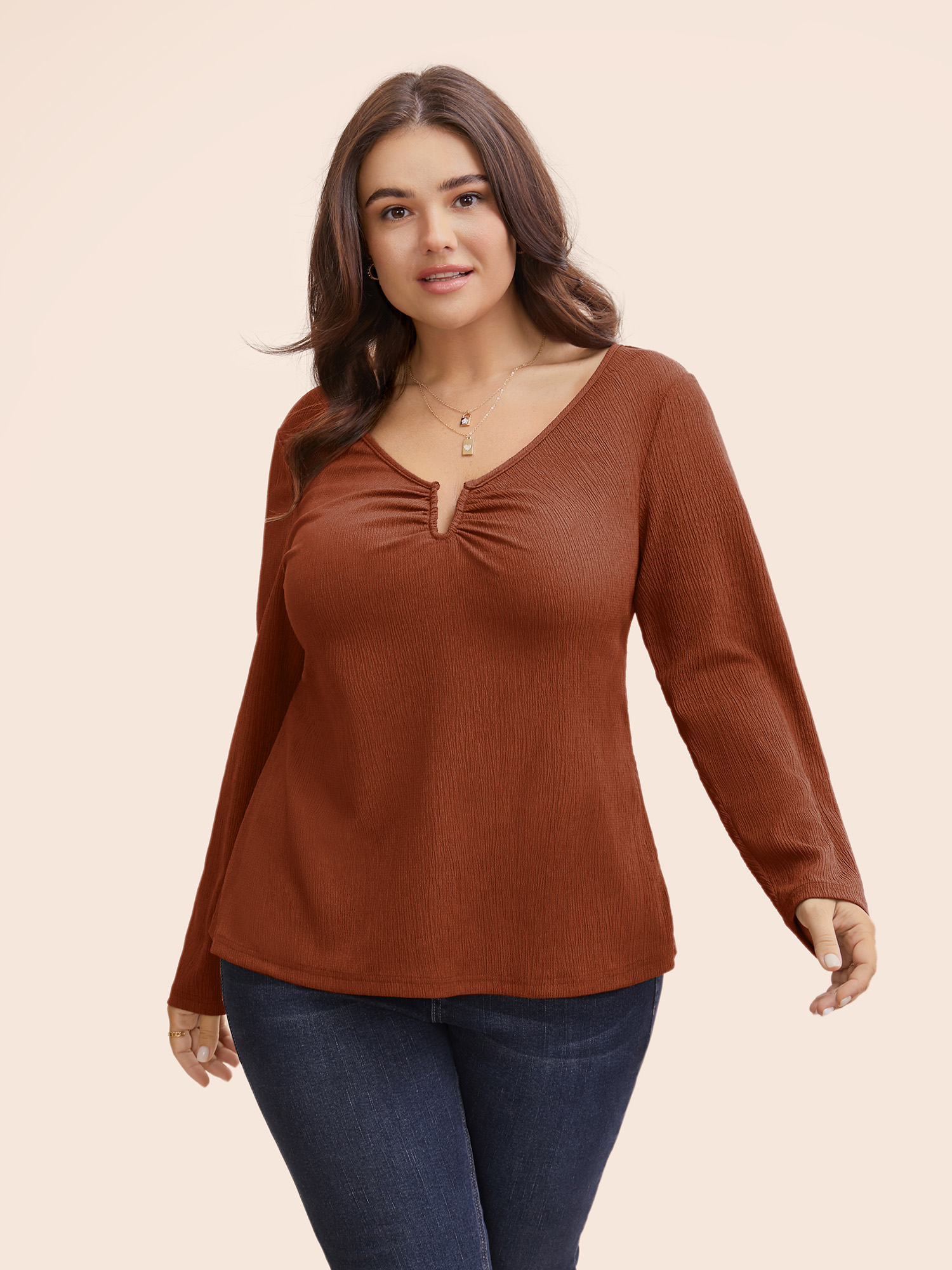 

Plus Size Plain Textured Notched Gathered T-shirt Browncoffeecolor Women Elegant Texture V-neck Skinny Everyday T-shirts BloomChic