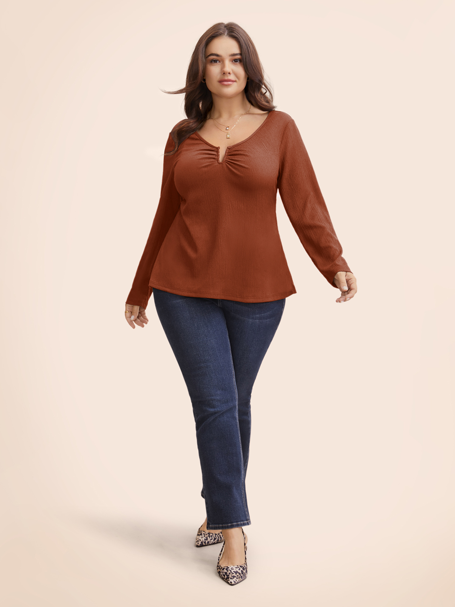 

Plus Size Plain Textured Notched Gathered T-shirt Browncoffeecolor Women Elegant Texture V-neck Skinny Everyday T-shirts BloomChic