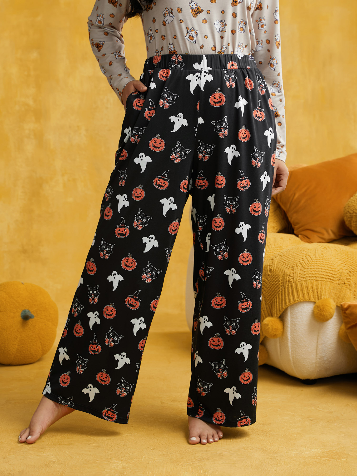 

Plus Size Pumpkin Ghost Printed Wide Leg Pants Black  Bloomchic