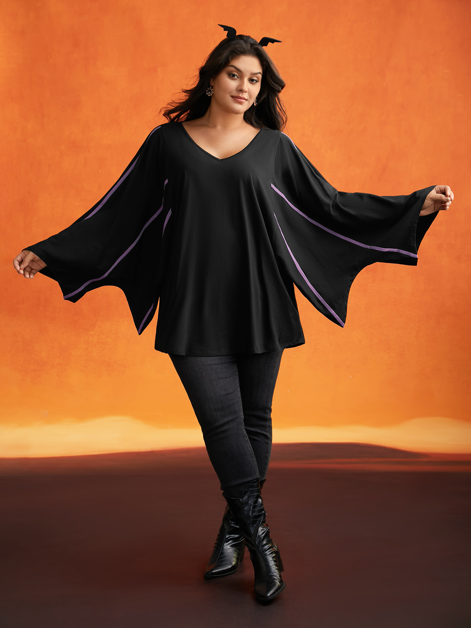 

Plus Size Bat Wing Shaped Sleeves T-shirt Black Women Elegant Contrast Non Loose Everyday T-shirts BloomChic