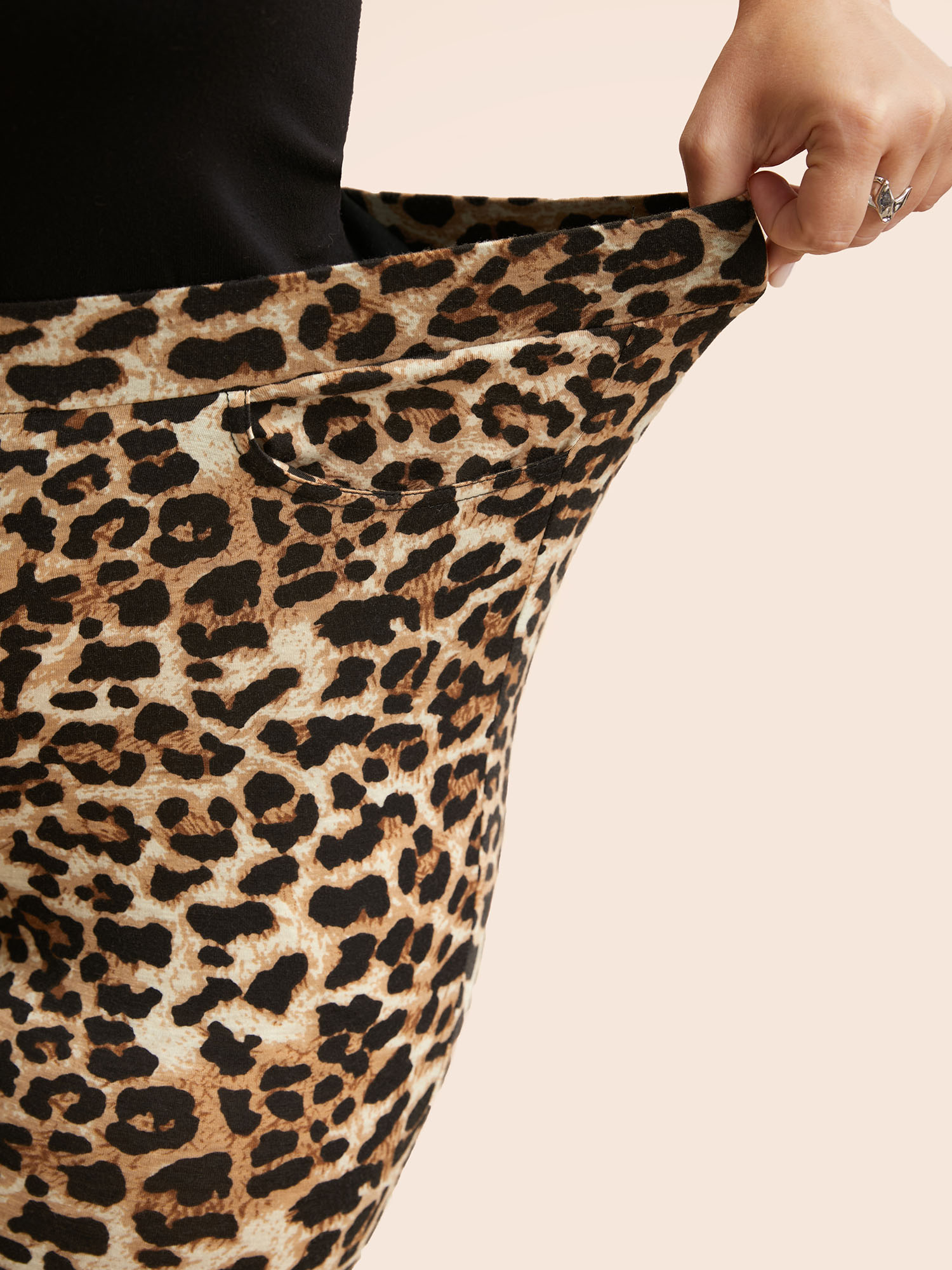 Plus Size Leopard Print Pocket Bootcut Leggings Women Leopard Casual High stretch Bootcut Mid Rise Everyday Leggings BloomChic 18-20/2X 