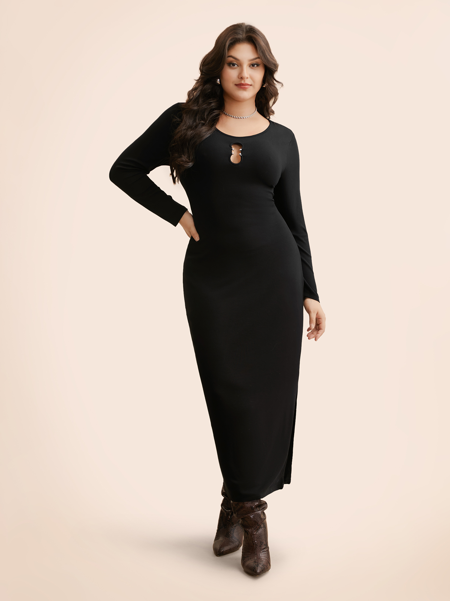 

Plus Size Metal Detail Keyhole Split Hem Dress Black Women Elegant Texture Boat Neck Long Sleeve Curvy BloomChic