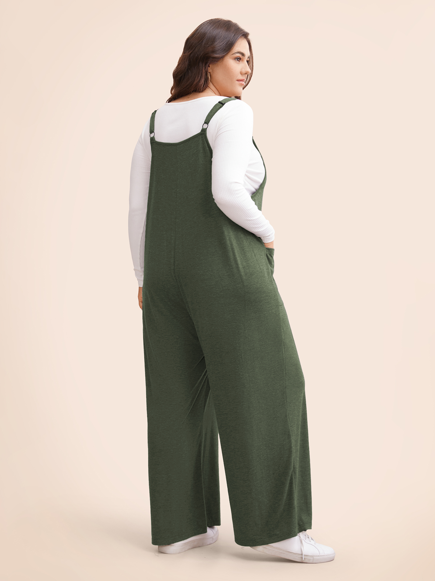 

Plus Size ArmyGreen Supersoft Essentials Solid Patched Pocket Overall Cami Jumpsuit Women Casual Sleeveless V-neck Dailywear Loose Jumpsuits BloomChic