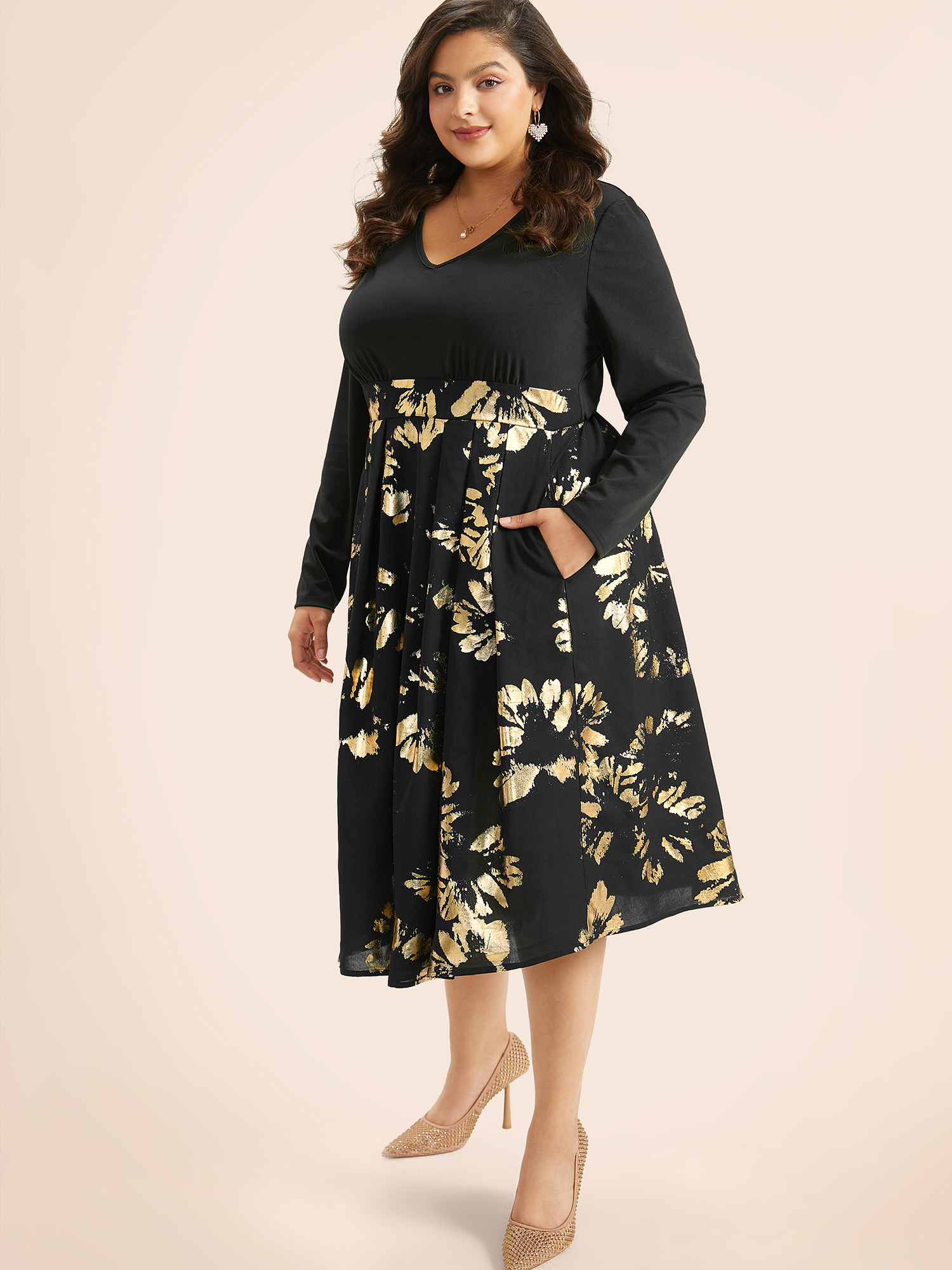 Plus Size Brush Glitter Pocket Patchwork Dress Black Women Party Printed V-neck Long Sleeve Curvy Midi Dress BloomChic 26/4X 