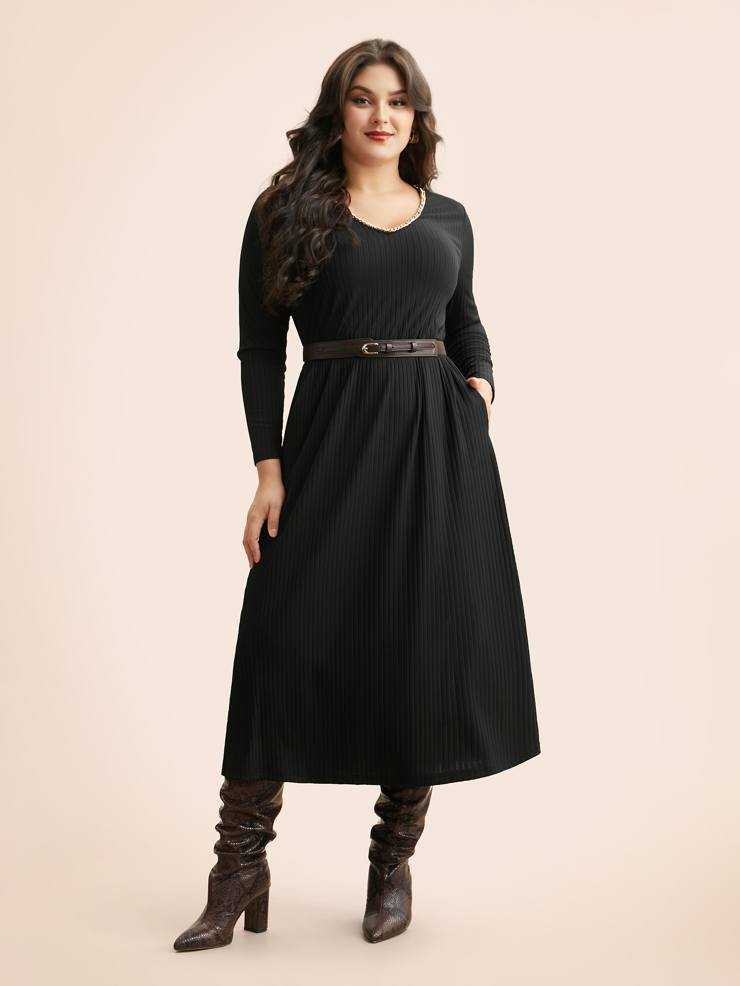 

Plus Size Rib Knit Patchwork Metal Chain Detail Dress Black Women Elegant Texture V-neck Long Sleeve Curvy BloomChic