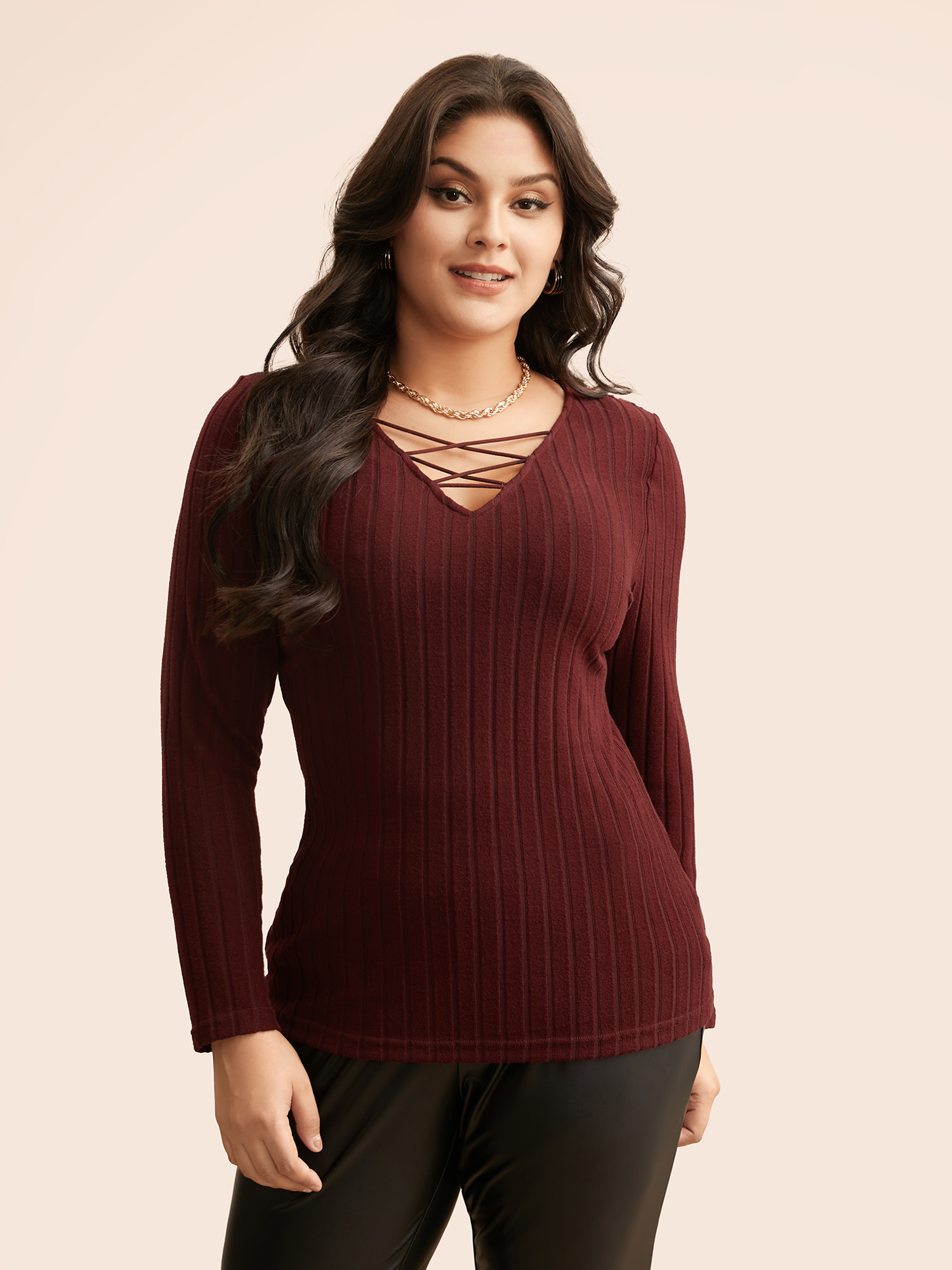 

Plus Size Solid Crisscross Rib Knit T-shirt Deepred Women Elegant Texture V-neck Skinny Everyday T-shirts BloomChic