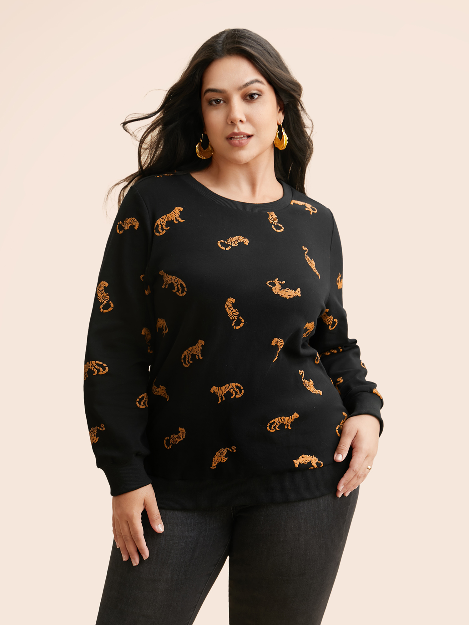 

Plus Size Tiger Print Crew Neck Sweatshirt Women Black Casual Patchwork Loose Round Neck Everyday Sweatshirts BloomChic