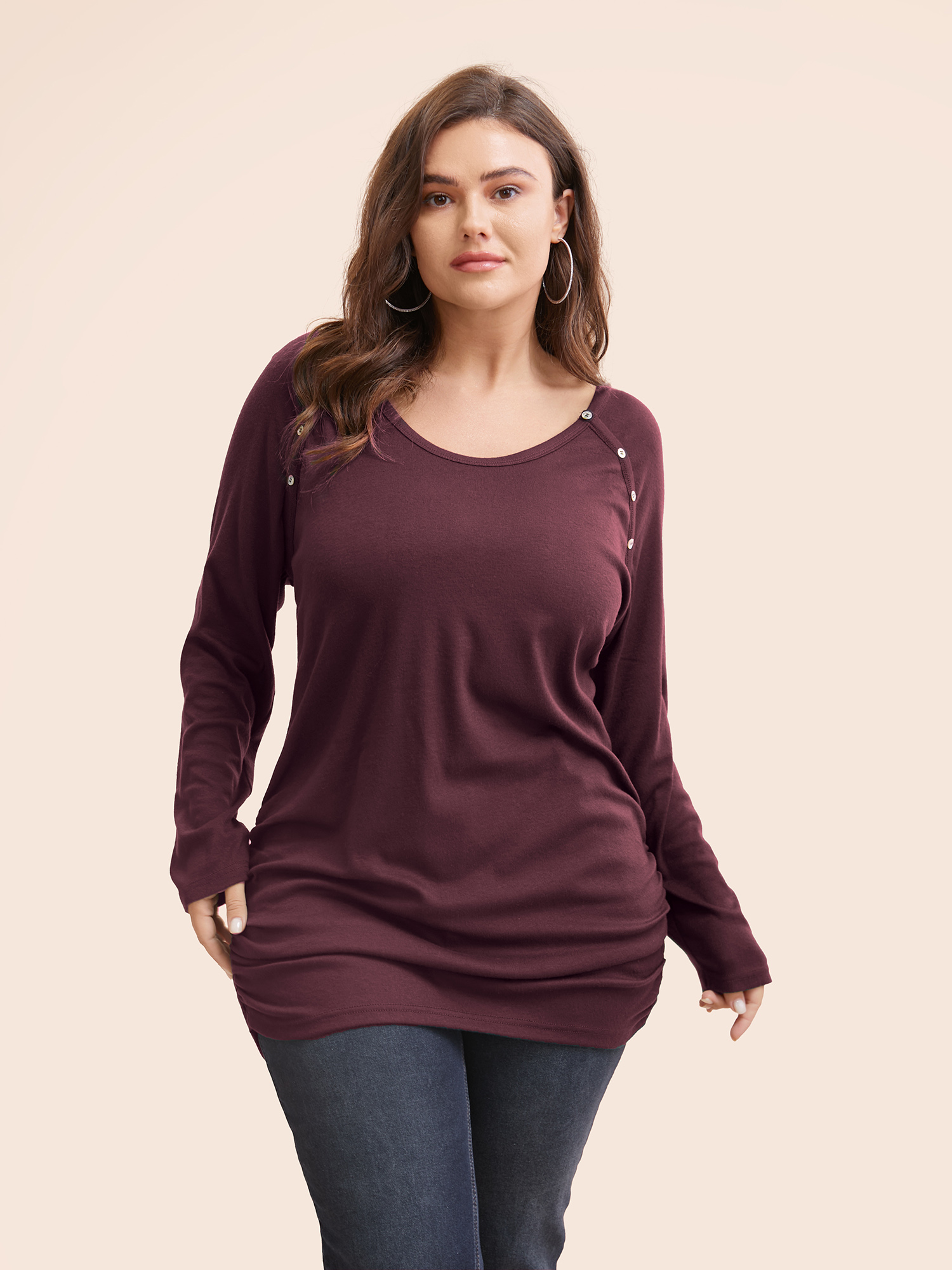 

Plus Size Plain Gathered Button Detail T-shirt Plum Women Casual Gathered Plain Round Neck Dailywear T-shirts BloomChic