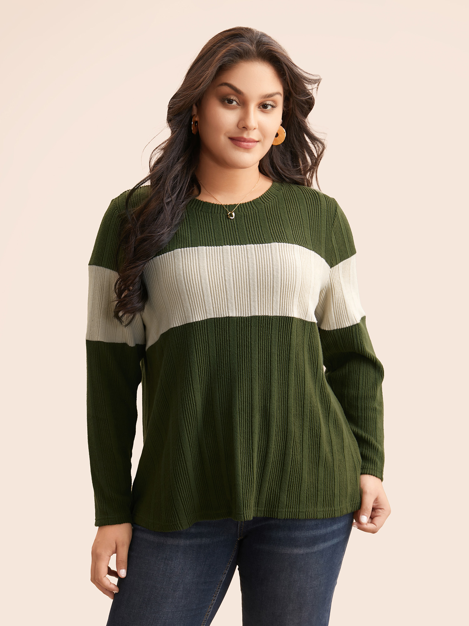 

Plus Size Contrast Patchwork Textured T-shirt ArmyGreen Women Casual Texture Round Neck Everyday T-shirts BloomChic