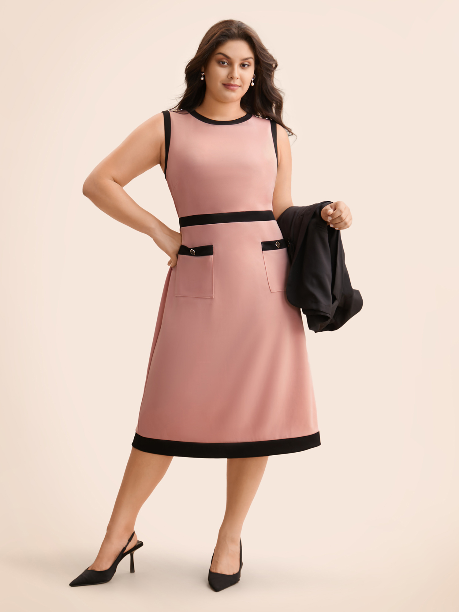 Plus Size Contrast Button Detail Tank Dress Lightpink Women Elegant Contrast Round Neck Sleeveless Curvy BloomChic 12/L 