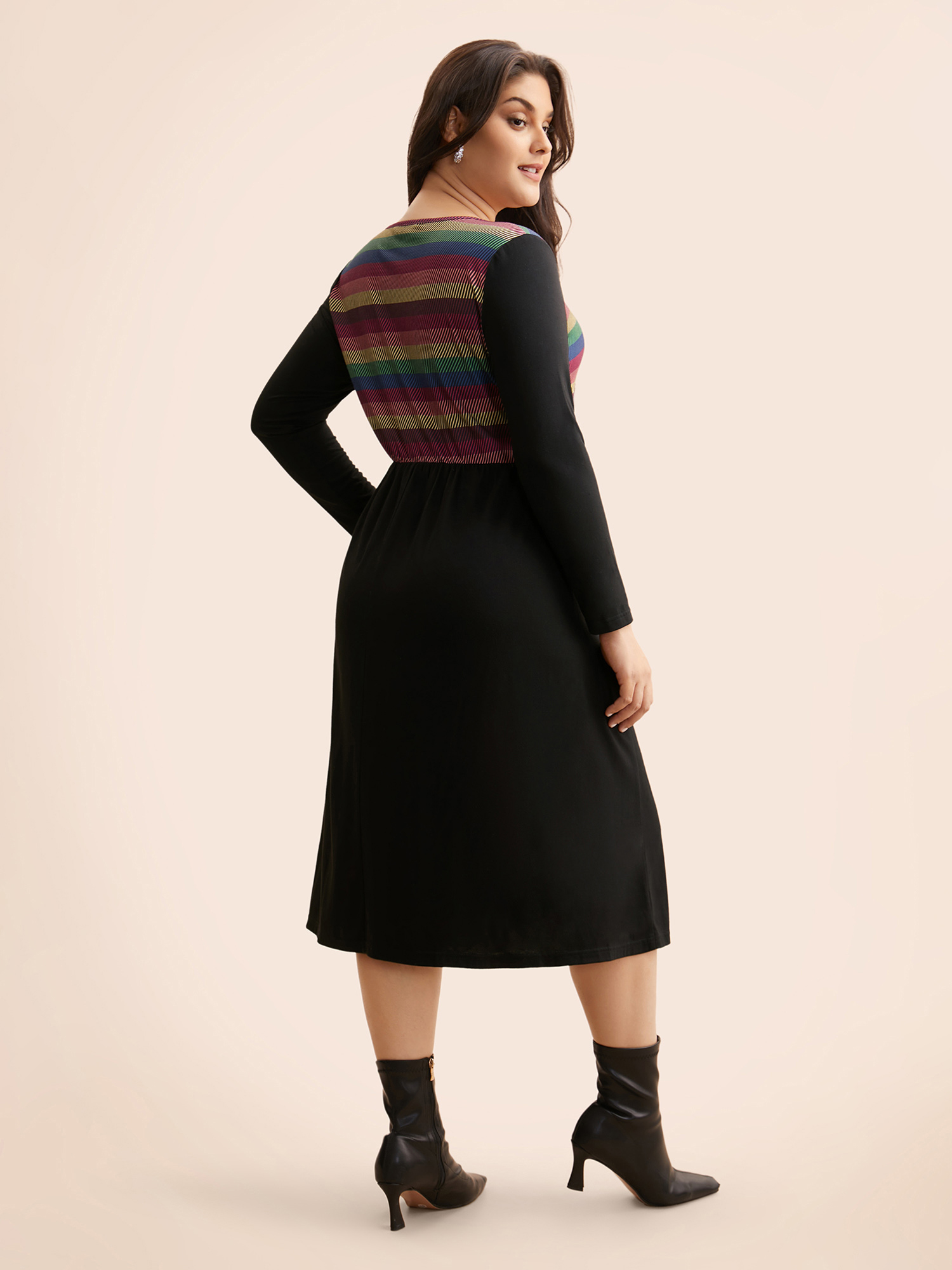 

Plus Size Contrast Striped Button Detail Midi Dress Black Women Elegant Contrast V-neck Long Sleeve Curvy BloomChic