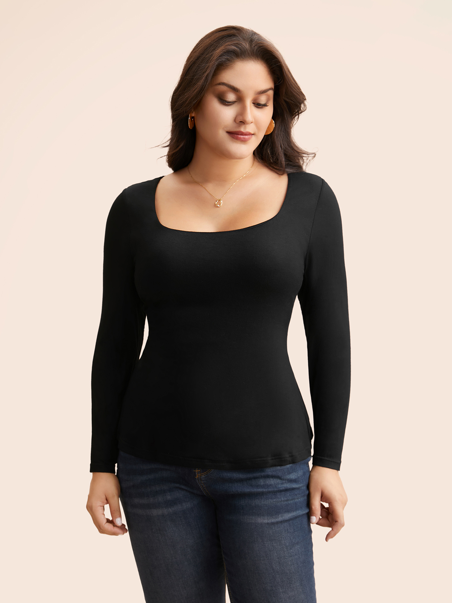 Plus Size Supersoft Essentials Solid U Neck T-shirt Black Women Elegant Non U-neck Skinny Everyday T-shirts BloomChic 30/6X 