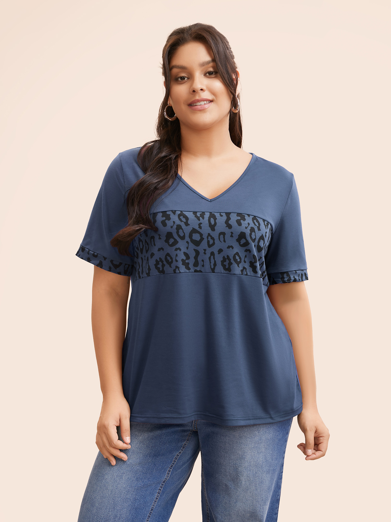 

Plus Size V Neck Patchwork Leopard Print T-shirt Indigo Women Casual Contrast V-neck Everyday T-shirts BloomChic