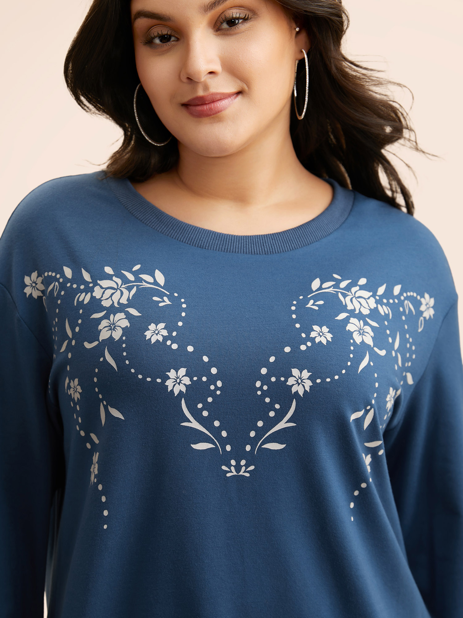 Plus Size Floral Print Drop Shoulder Sleeve Sweatshirt Women Navy Casual Patchwork Loose Round Neck Everyday Sweatshirts BloomChic 18-20/2X 
