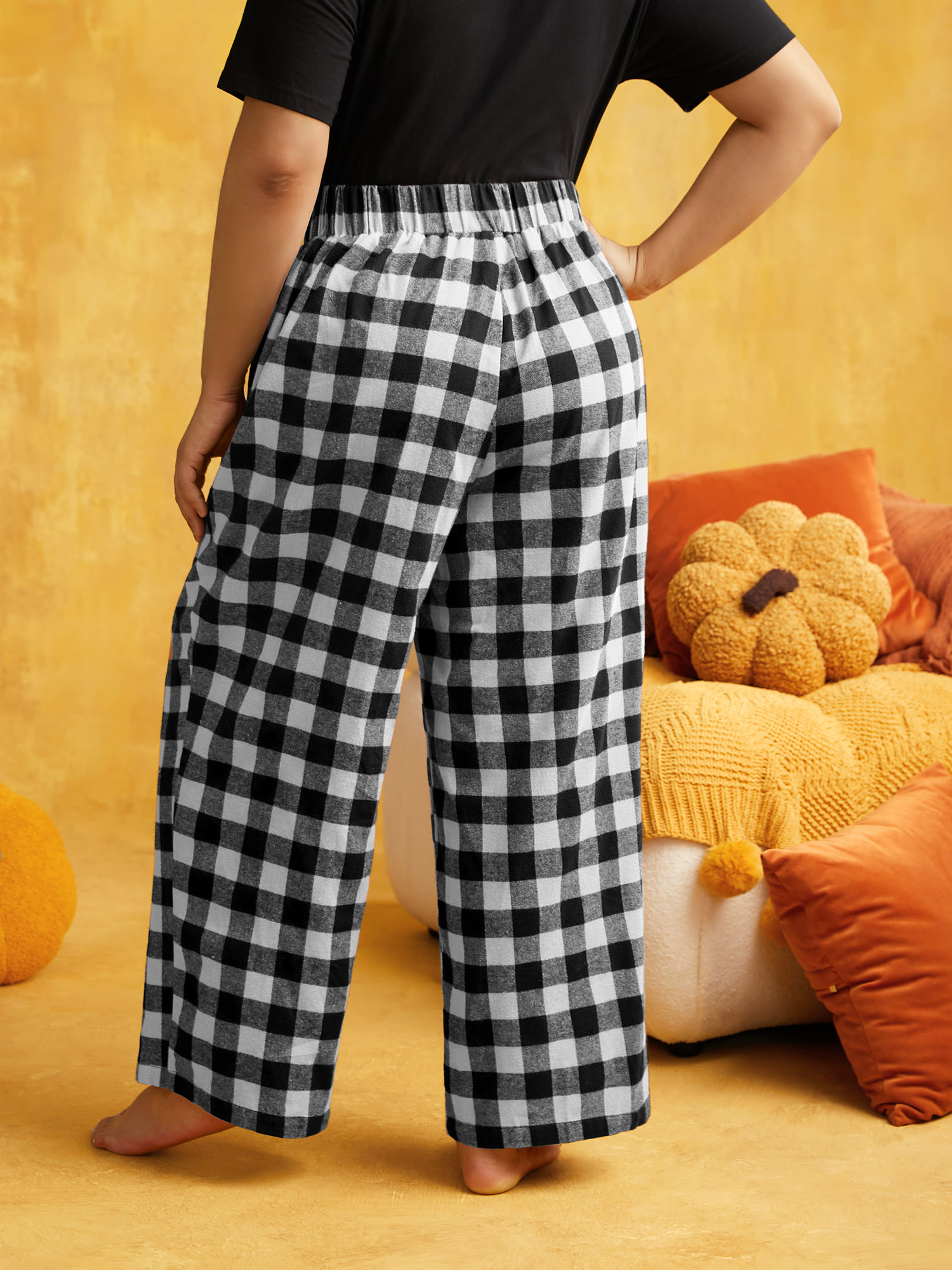

Plus Size Elastic Waist Plaid Lounge Bottoms Black  Bloomchic