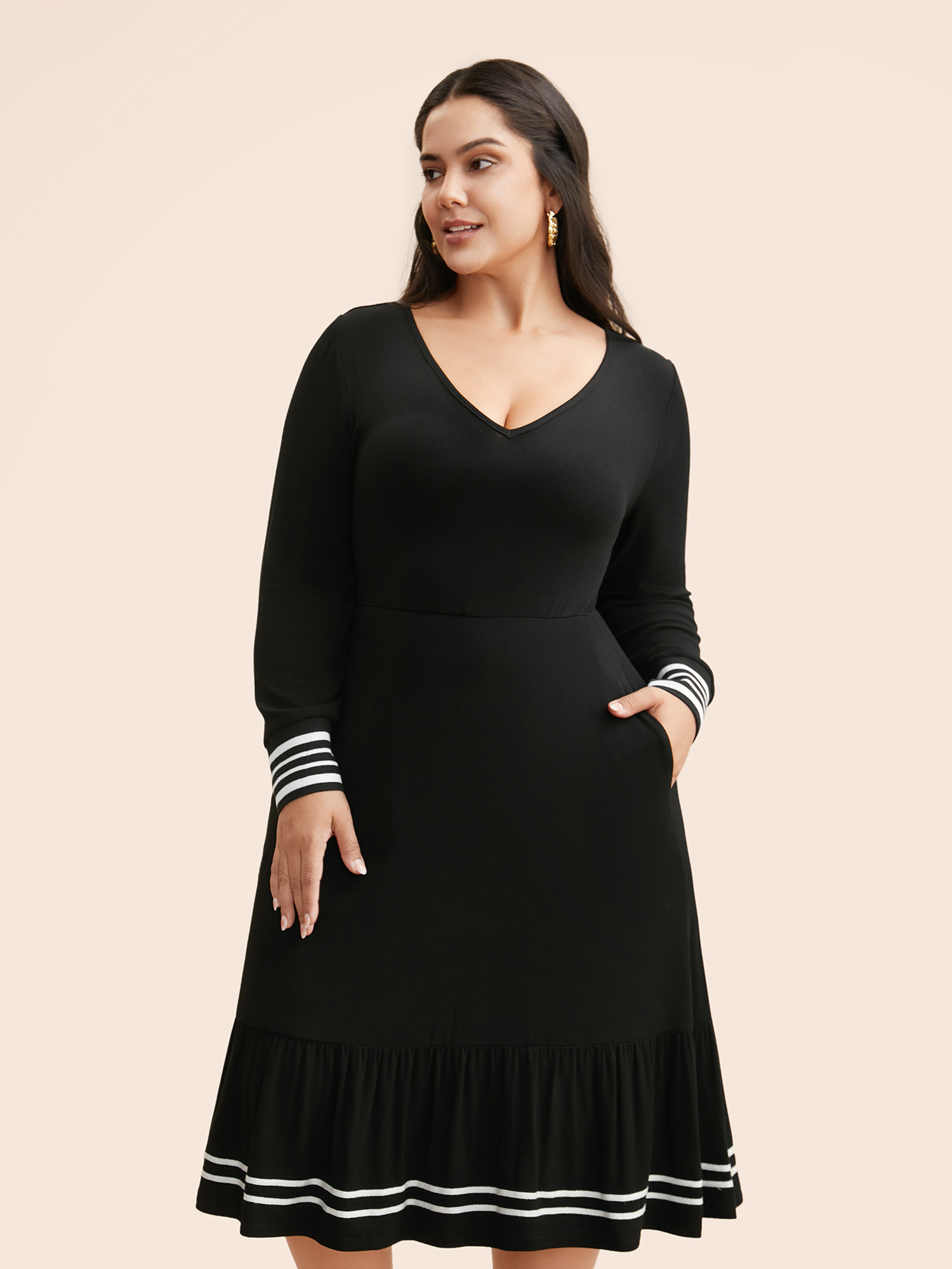 

Plus Size V Neck Contrast Striped Dress Black Women Casual Texture V-neck Long Sleeve Curvy BloomChic