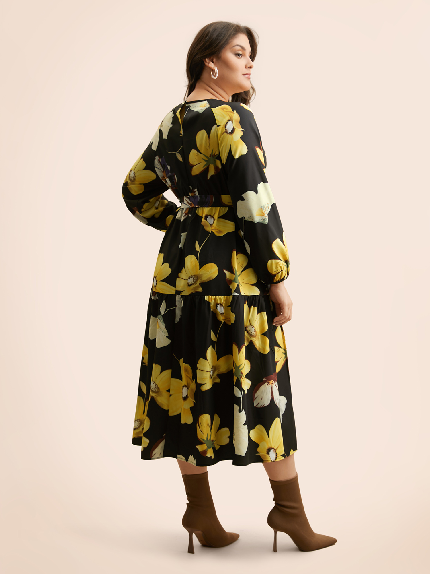 

Plus Size Floral Round Neck Gathered Belted Dress Black Women Elegant Gathered Round Neck Long Sleeve Curvy BloomChic