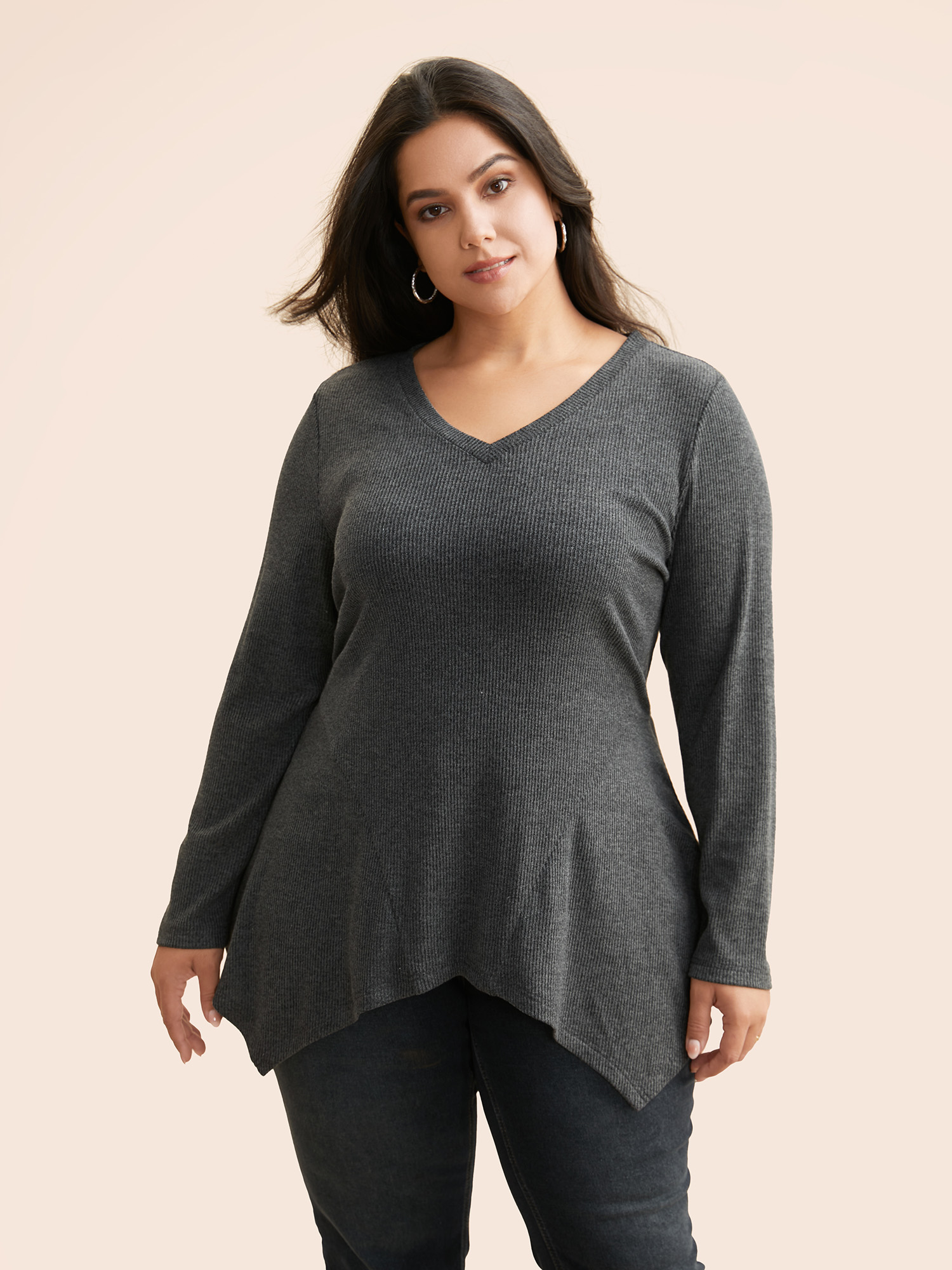 

Plus Size Solid V Neck Asymmetrical Hem T-shirt DimGray Women Casual Texture V-neck Bodycon Everyday T-shirts BloomChic