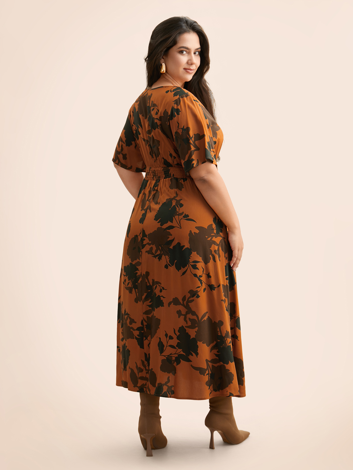 Plus Size Silhouette Floral Print Ruffle Sleeve Dress OrangeRed Women Elegant Shirred V-neck Half Sleeve Curvy BloomChic 18-20/2X 