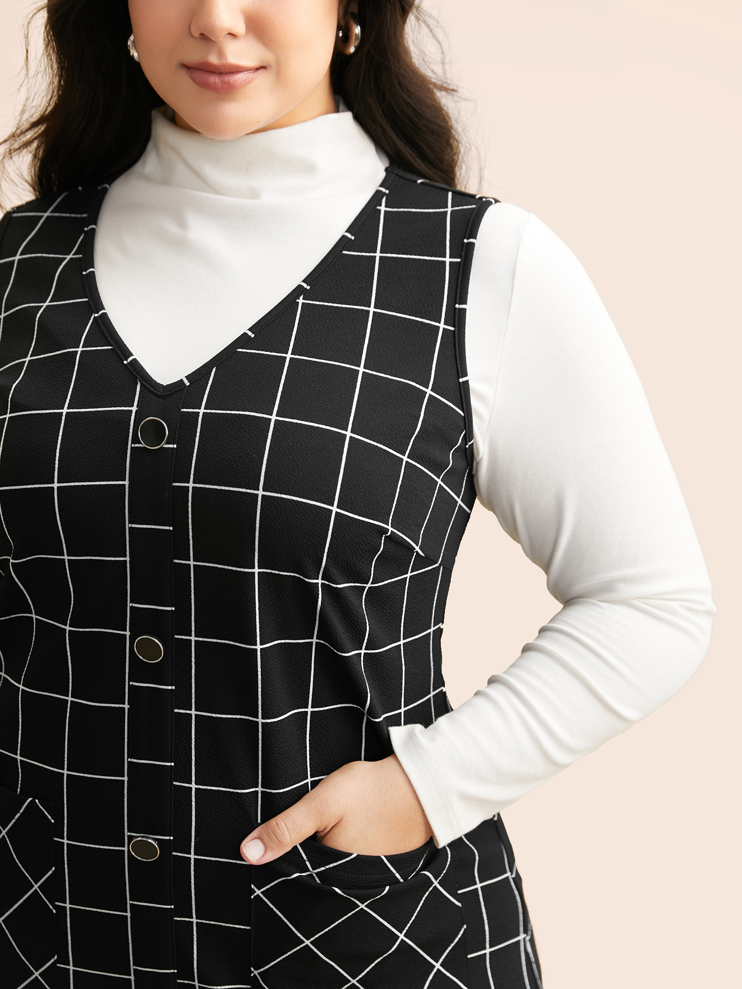 Plus Size Plaid V Neck Button Detail Dress Black Women Casual Button V-neck Sleeveless Curvy BloomChic 12/L 