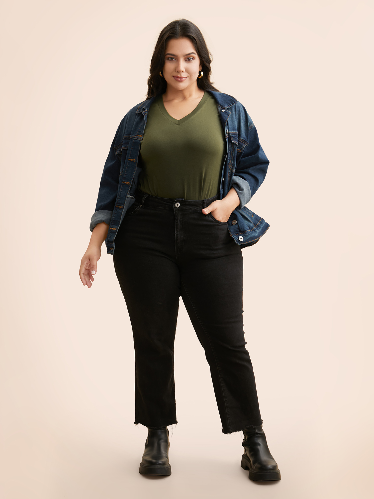 

Plus Size Supersoft V-Neck Slim-Fit Tee ArmyGreen Women Casual Slit V-neck Everyday T-shirts BloomChic