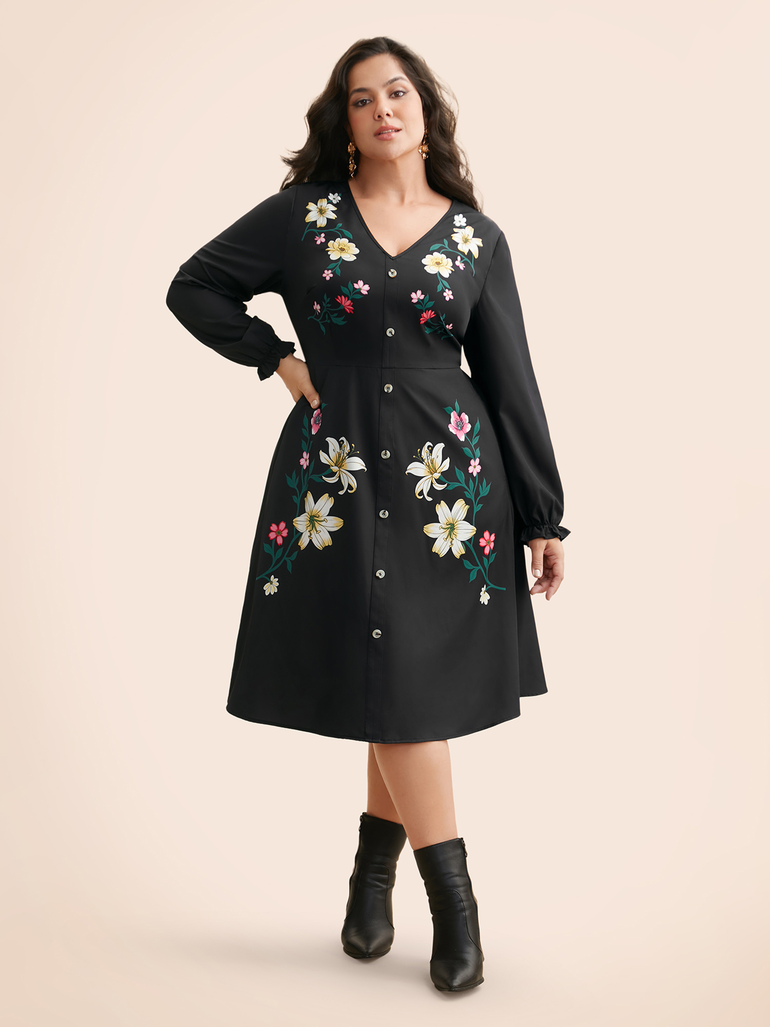 

Plus Size V Neck Floral Button Detail Dress Black Women Elegant Button V-neck Long Sleeve Curvy BloomChic