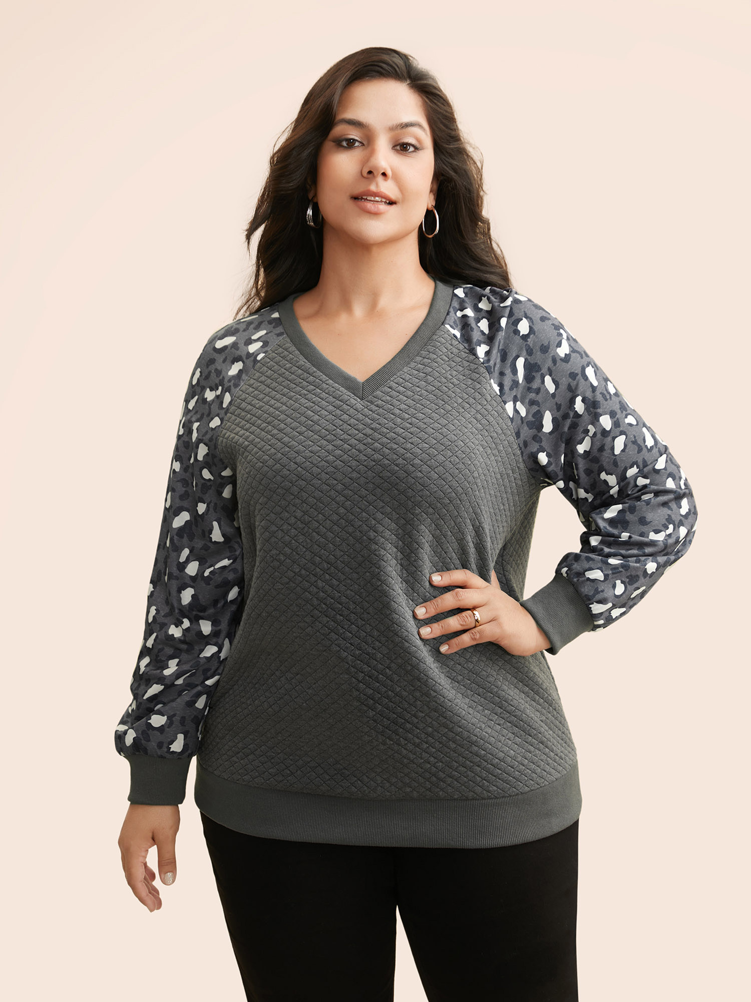 

Plus Size Leopard Print Patchwork Raglan Sleeve Sweatshirt Women DimGray Casual Texture V-neck Everyday Sweatshirts BloomChic