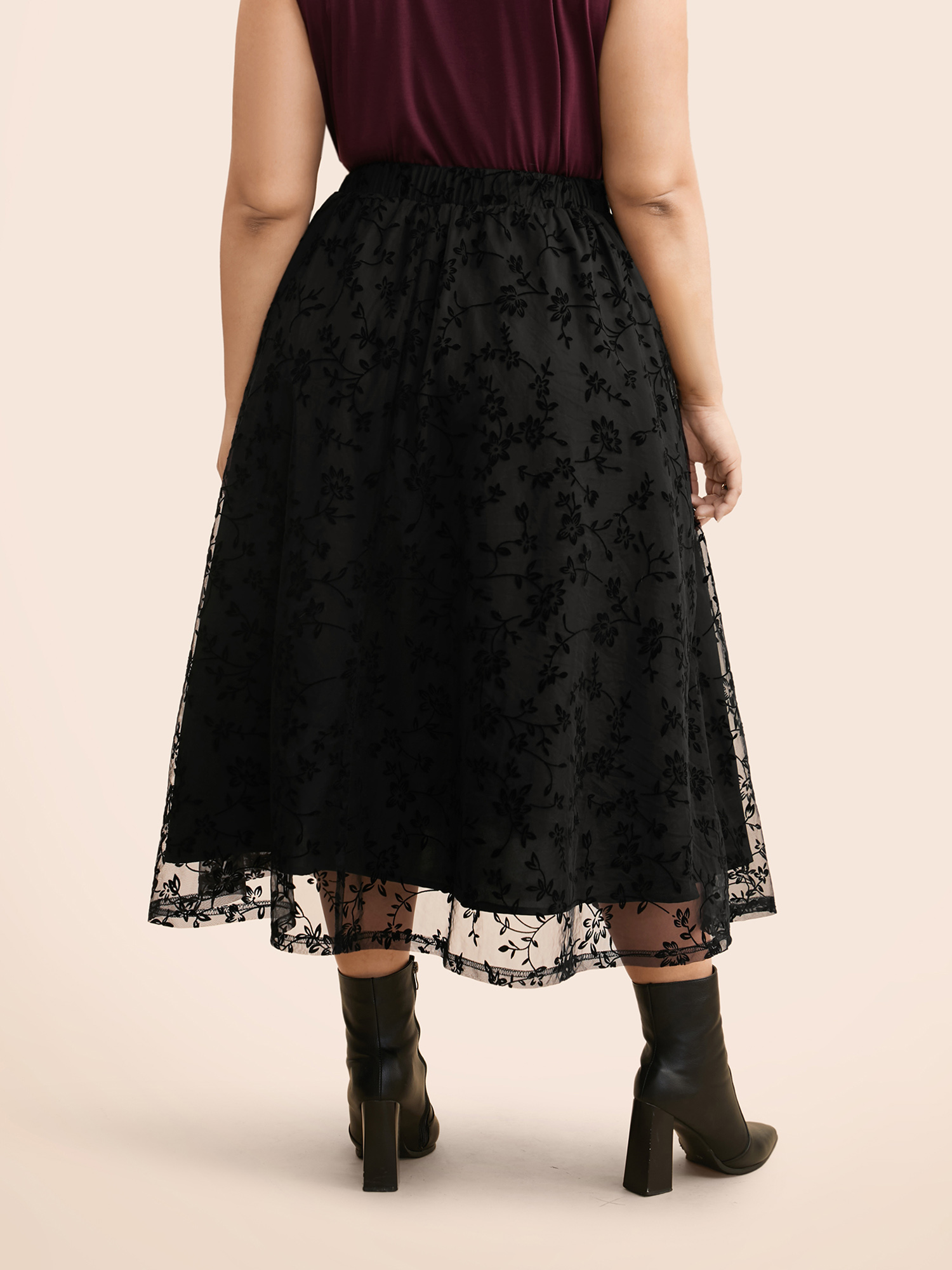 Plus Size Floral Embroidered Mesh Pocket Skirt Women Black Elegant No stretch Slanted pocket Everyday Skirts BloomChic 30/6X 