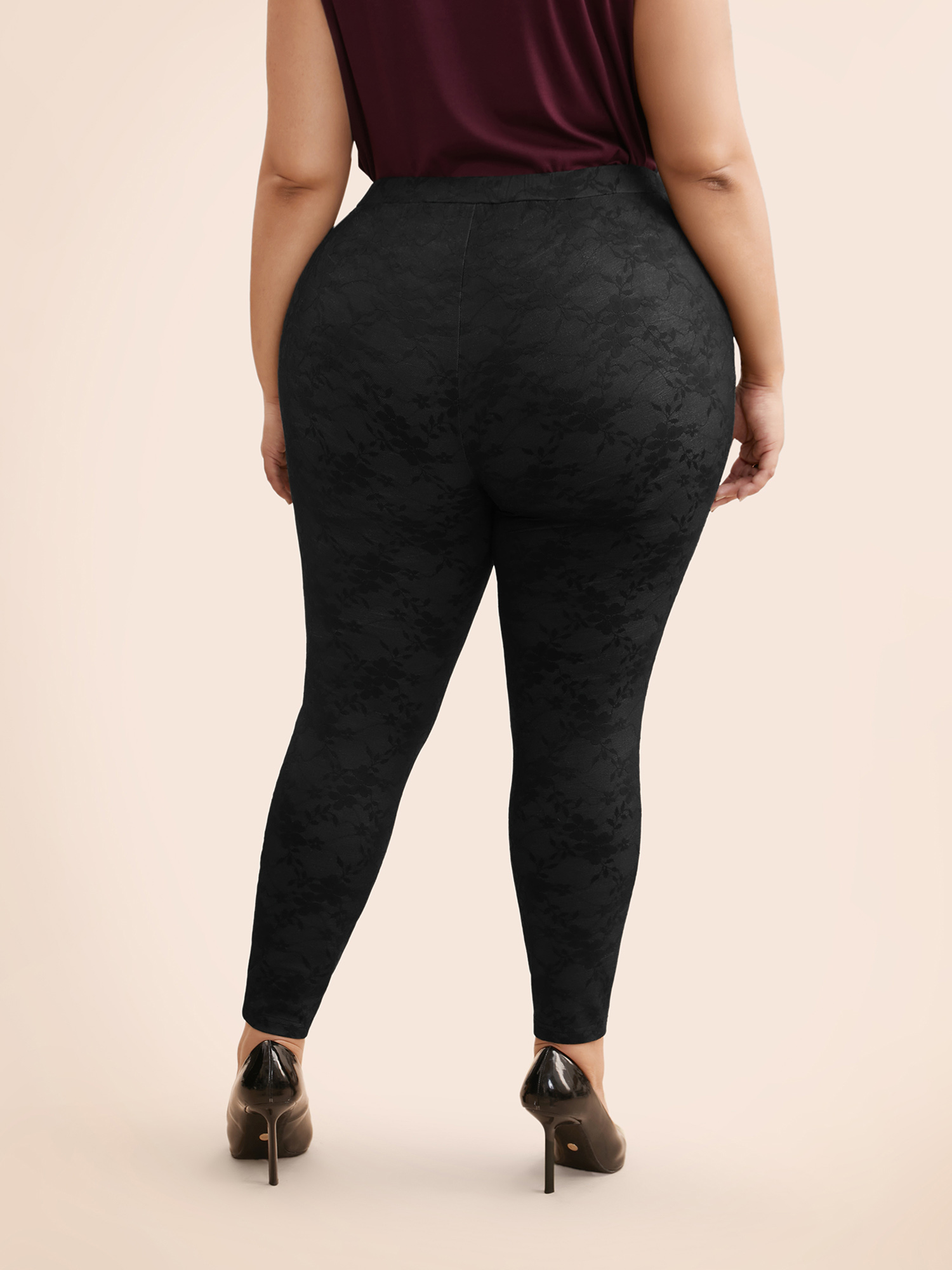 Plus Size Floral Medium Stretch Skinny Leggings Women Black Elegant Medium stretch Skinny Mid Rise Everyday Leggings BloomChic 28/5X 