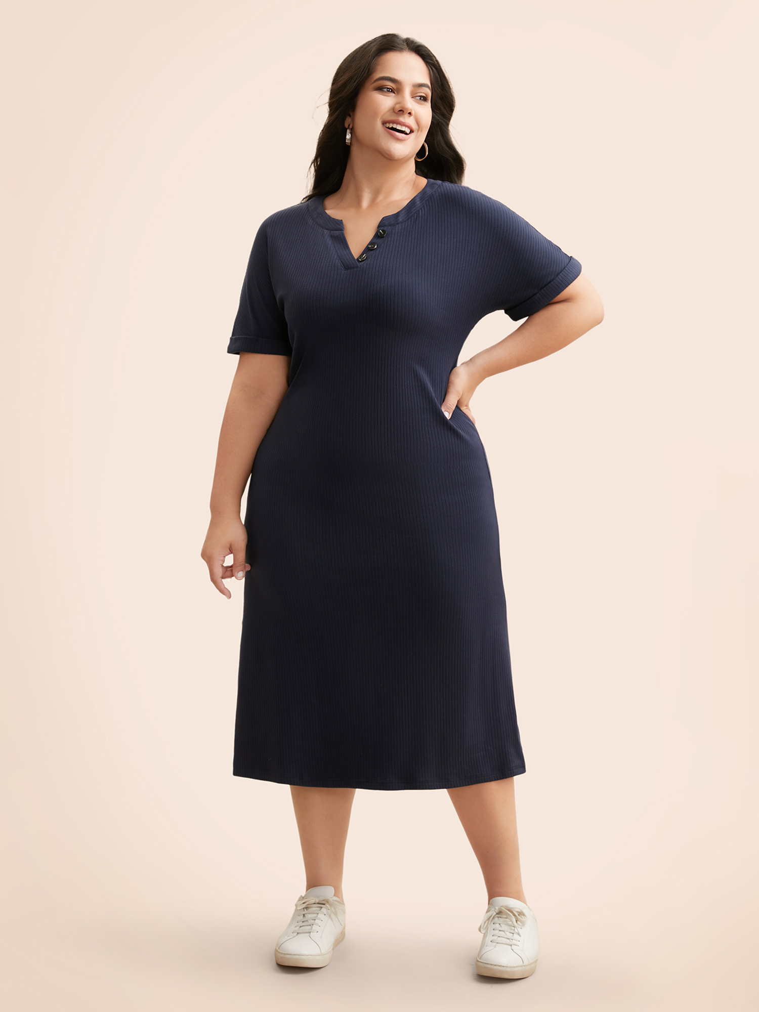 

Plus Size Supersoft Essentials Notched Neck Midi Dress Midnight Women Basics Texture Flat collar with V-notch Short sleeve Curvy BloomChic