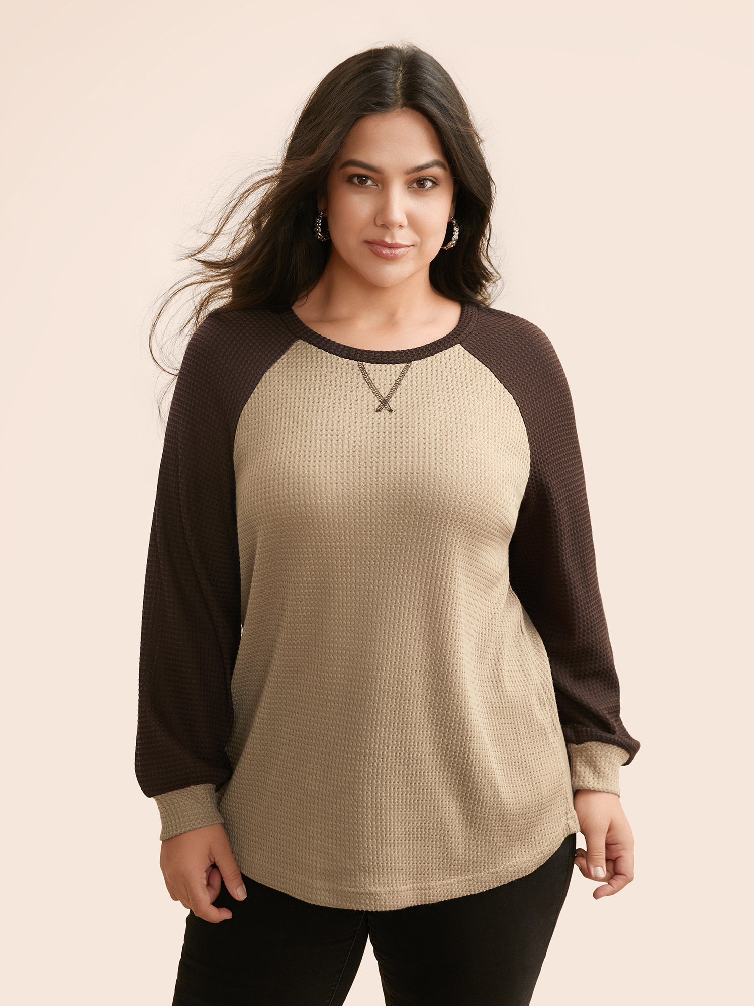 

Plus Size Waffle Knit Contrast Raglan Sleeve T-shirt LightBrown Women Casual Texture Round Neck Everyday T-shirts BloomChic