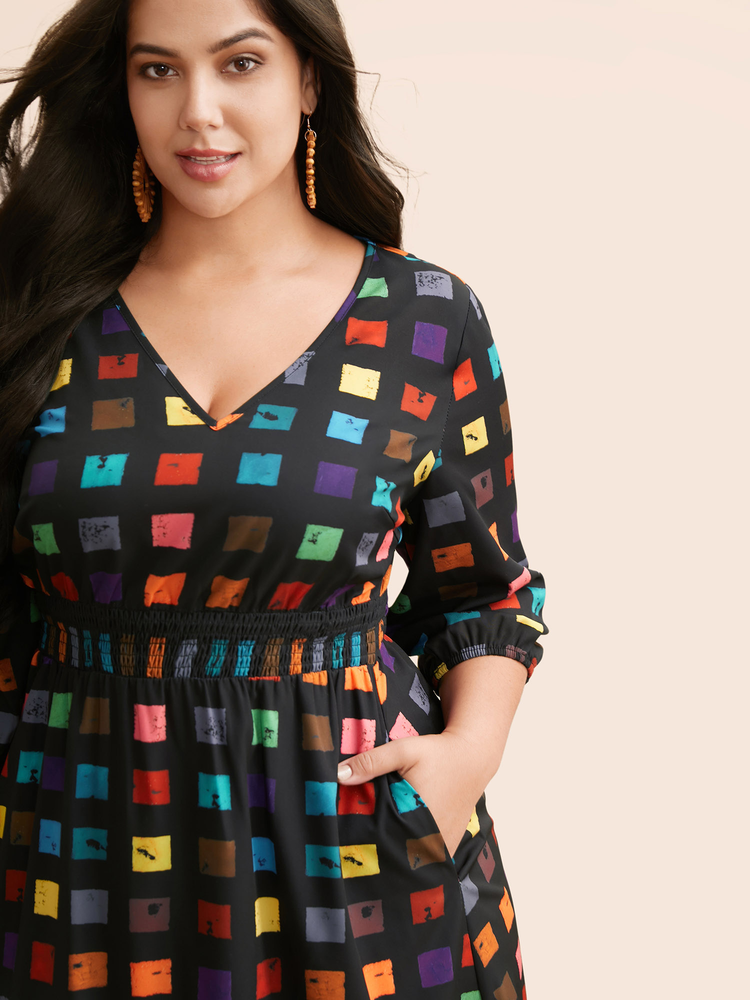 Plus Size Colorblock Contrast Shirred Lantern Sleeve Dress BlackFlower Women Casual Shirred V-neck Elbow-length sleeve Curvy BloomChic 14-16/1X 