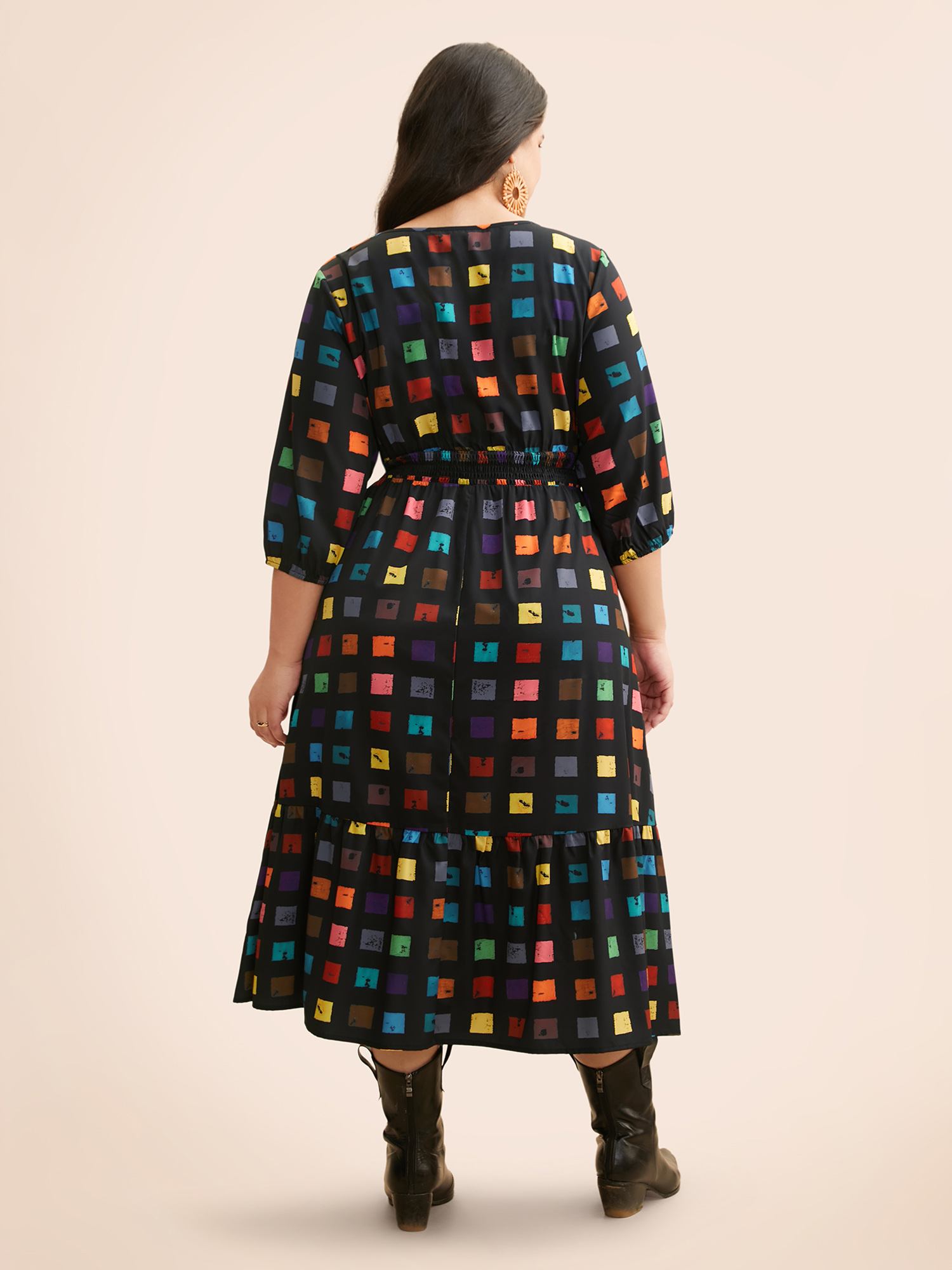 Plus Size Colorblock Contrast Shirred Lantern Sleeve Dress BlackFlower Women Casual Shirred V-neck Elbow-length sleeve Curvy BloomChic 14-16/1X 