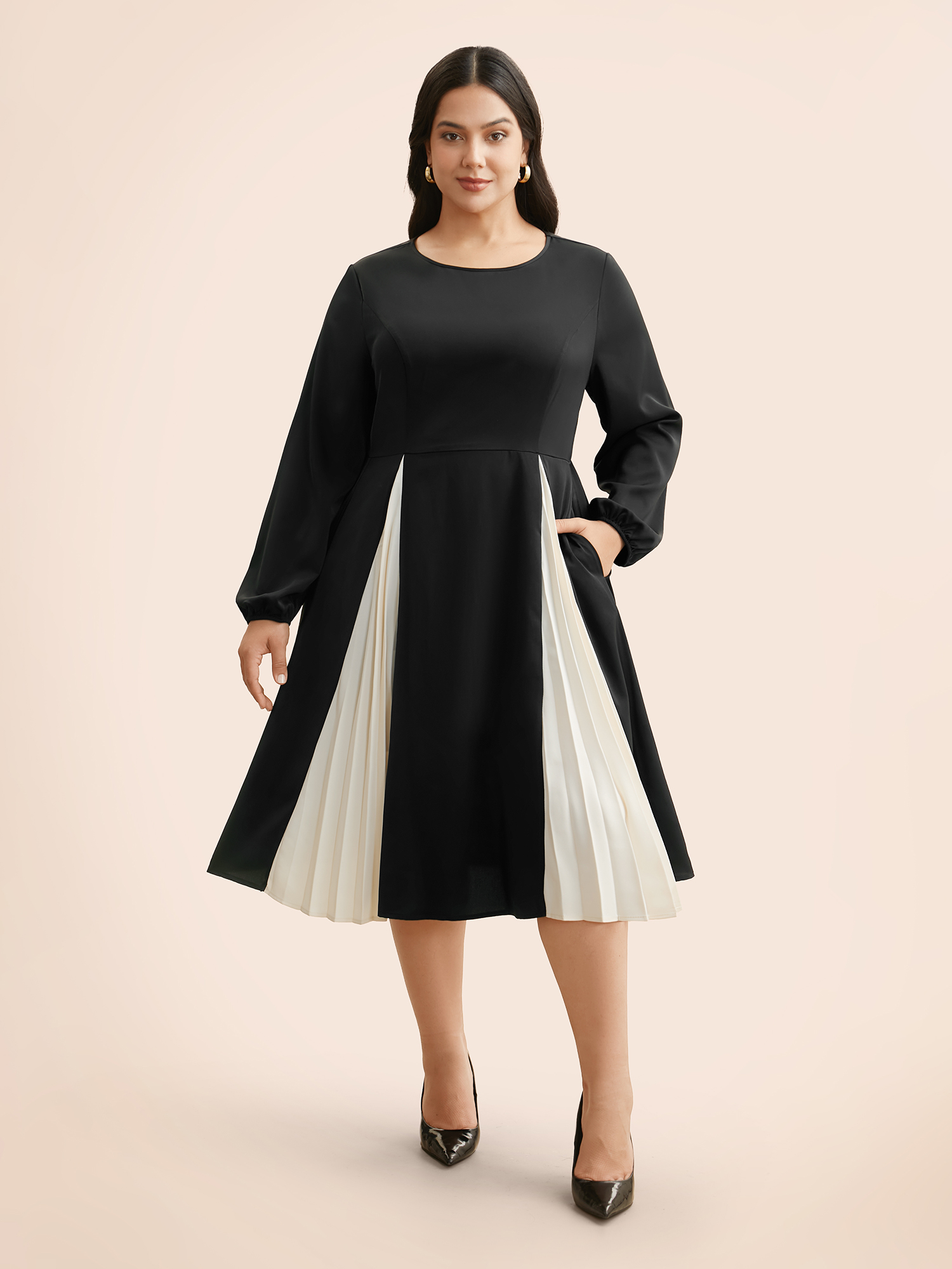 

Plus Size Crew Neck Contrast Pleated Dress Black Women At the Office Contrast Round Neck Long Sleeve Curvy BloomChic