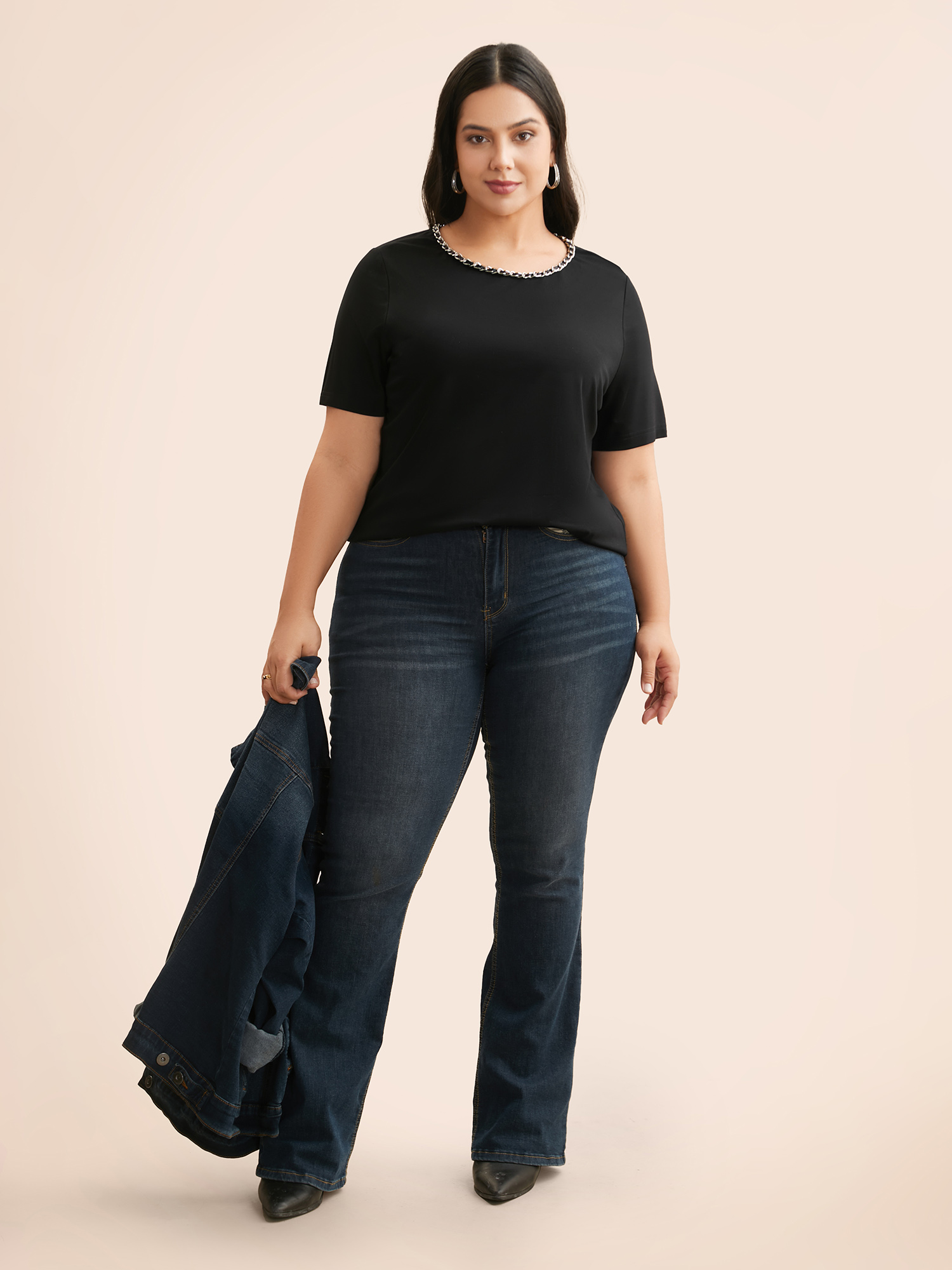 Plus Size Crew Neck Metal Chain Detail T-shirt Black Women Casual Non Round Neck Everyday T-shirts BloomChic 26/4X 