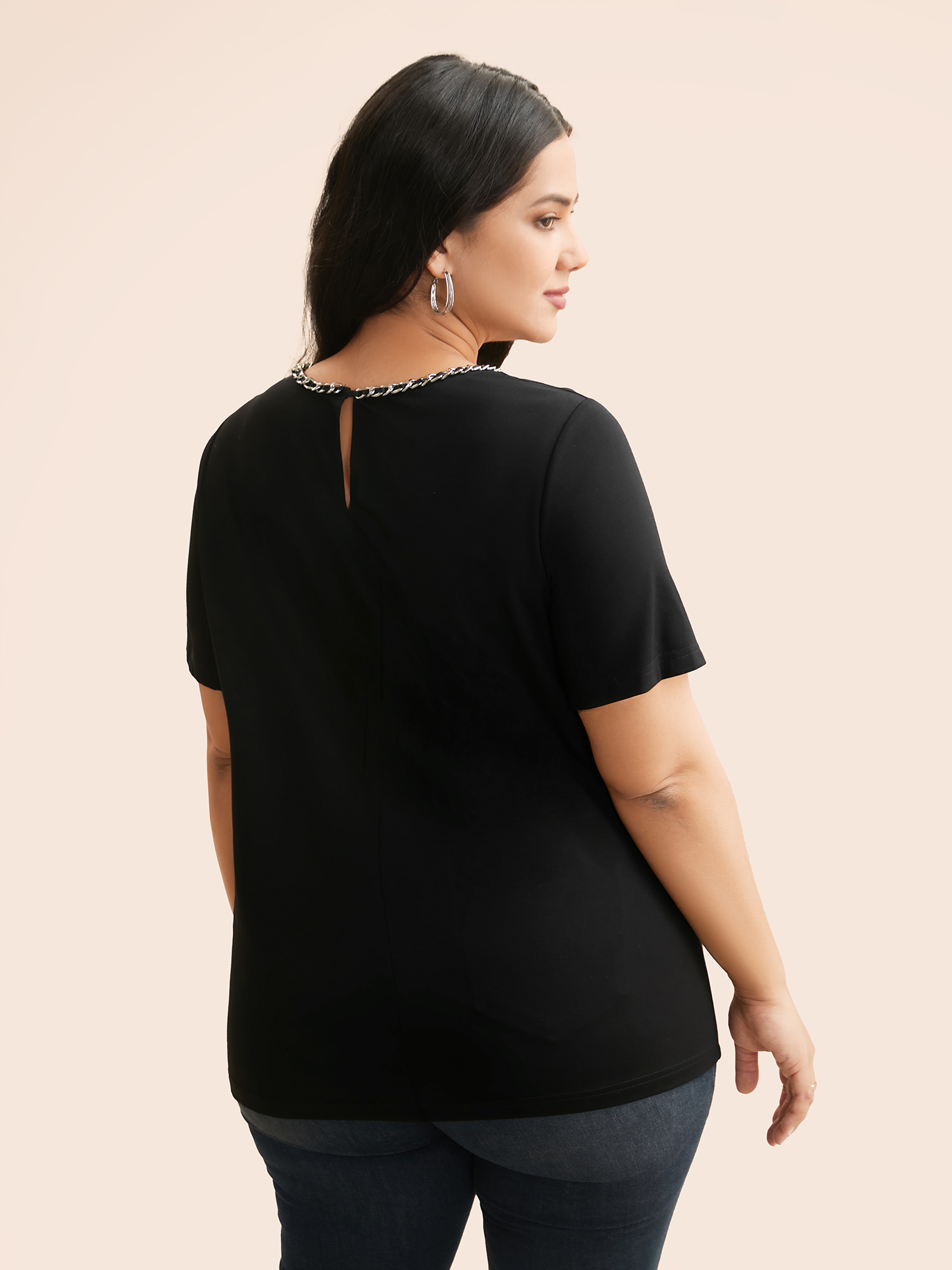 Plus Size Crew Neck Metal Chain Detail T-shirt Black Women Casual Non Round Neck Everyday T-shirts BloomChic 26/4X 