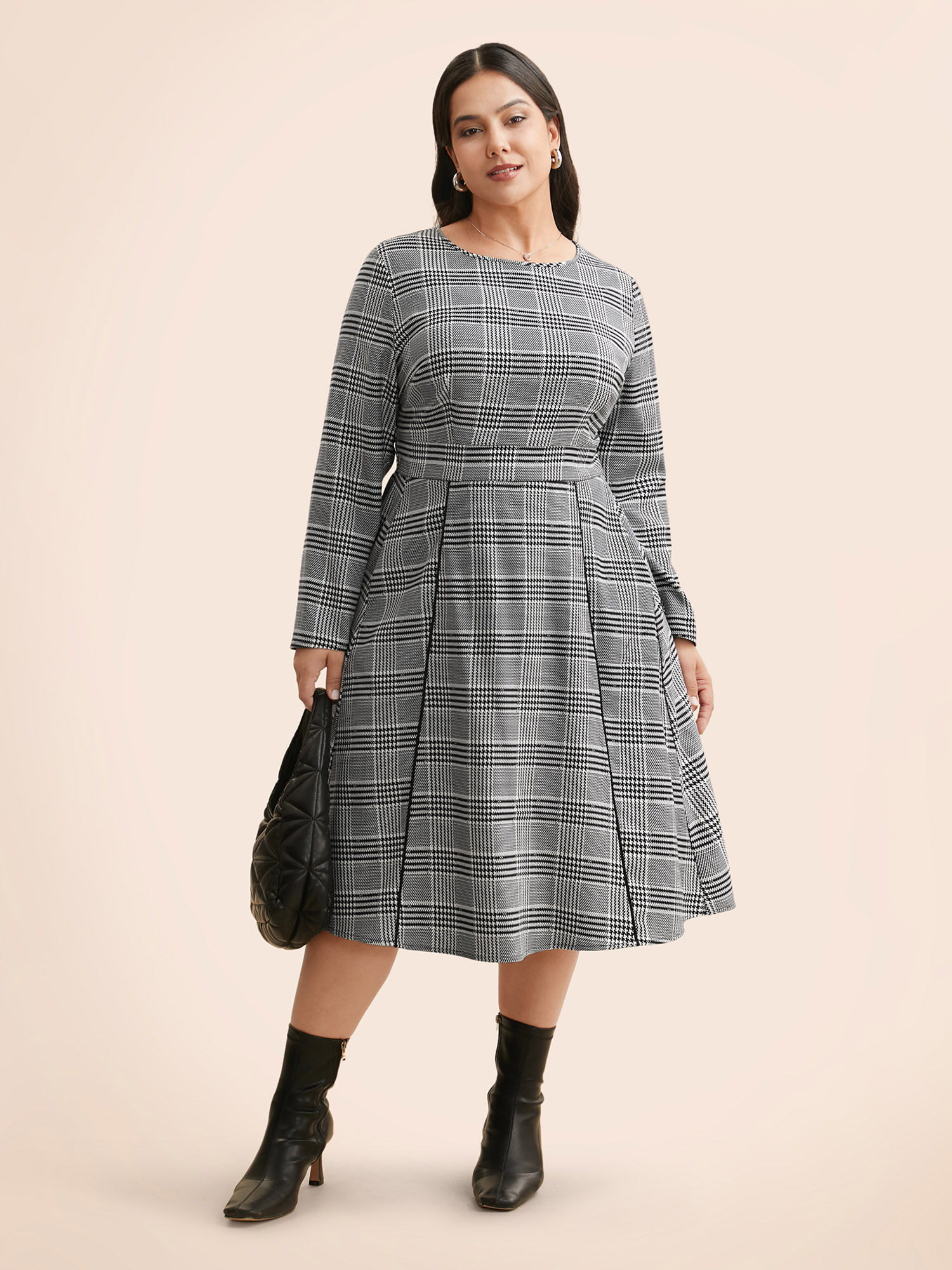 

Plus Size Houndstooth Round Neck Shirred Tucked Seam Dress Black Women At the Office Tucked seam Round Neck Long Sleeve Curvy BloomChic