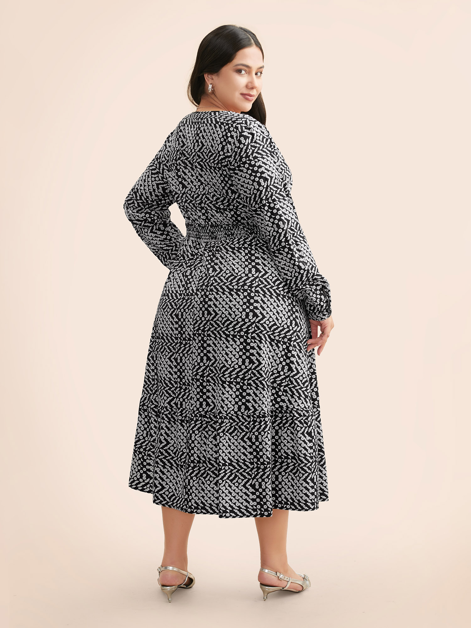 

Plus Size Geometric Notched Lantern Sleeve Midi Dress BlackFlower Women At the Office Shirred Flat collar with V-notch Long Sleeve Curvy BloomChic