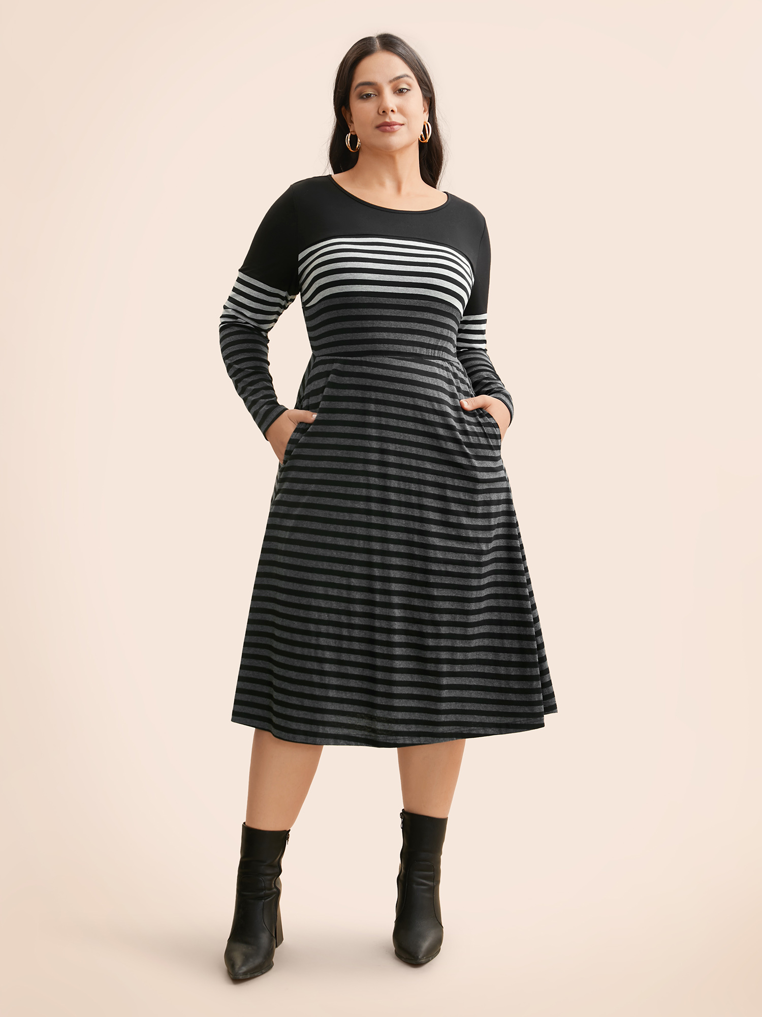 

Plus Size Striped Contrast Elastic Waist Midi Dress Black Women Casual Contrast Round Neck Long Sleeve Curvy BloomChic