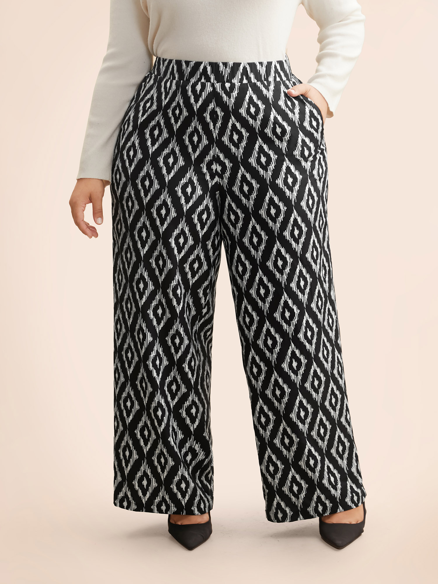 

Plus Size Geometric Mid Rise Pocket Pants Women Black At the Office Wide Leg Mid Rise Work Pants BloomChic