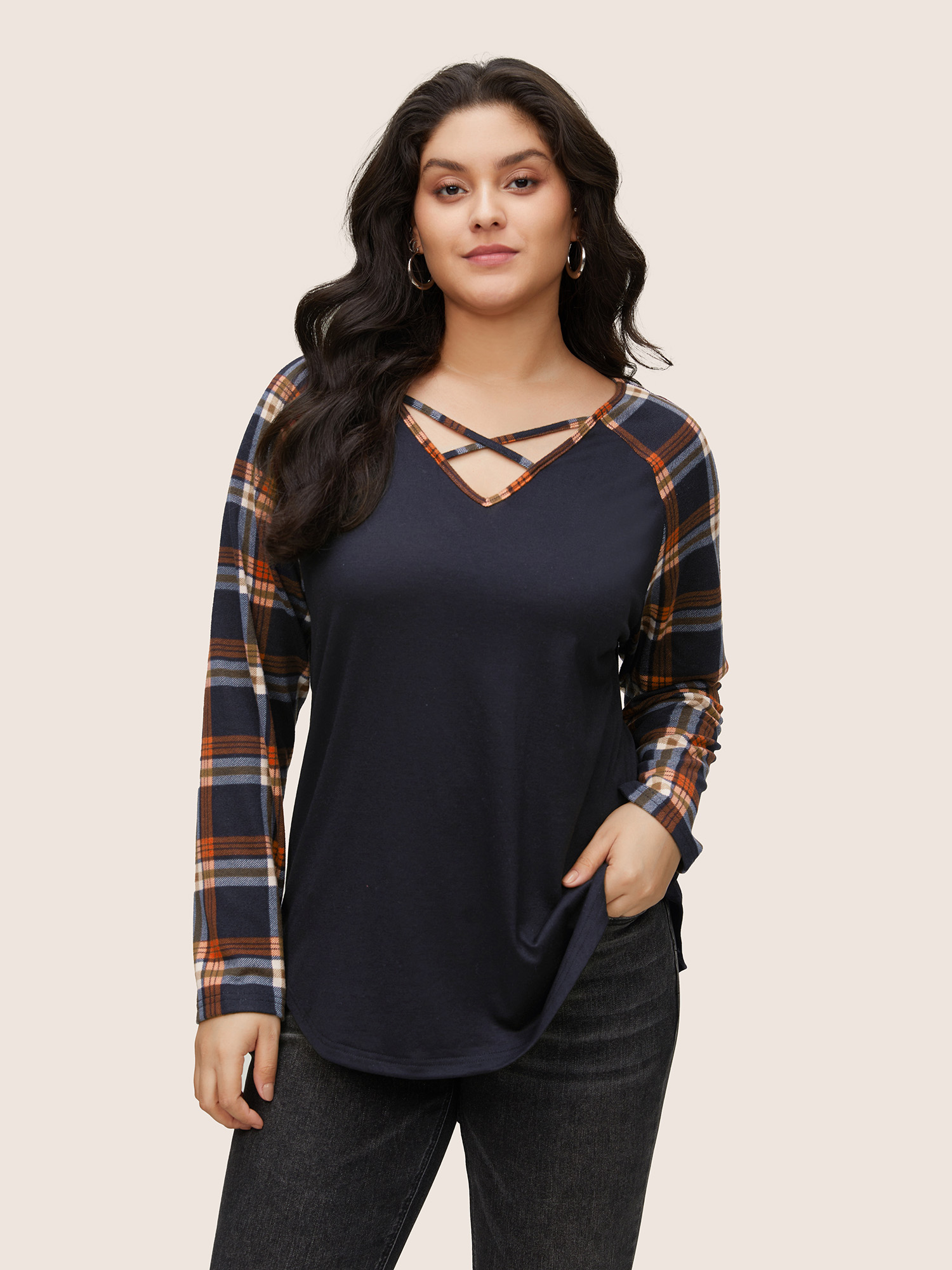 

Plus Size Plaid Patchwork Raglan Sleeve Crisscross T-shirt Indigo Women Casual Patchwork Plaid V-neck Dailywear T-shirts BloomChic