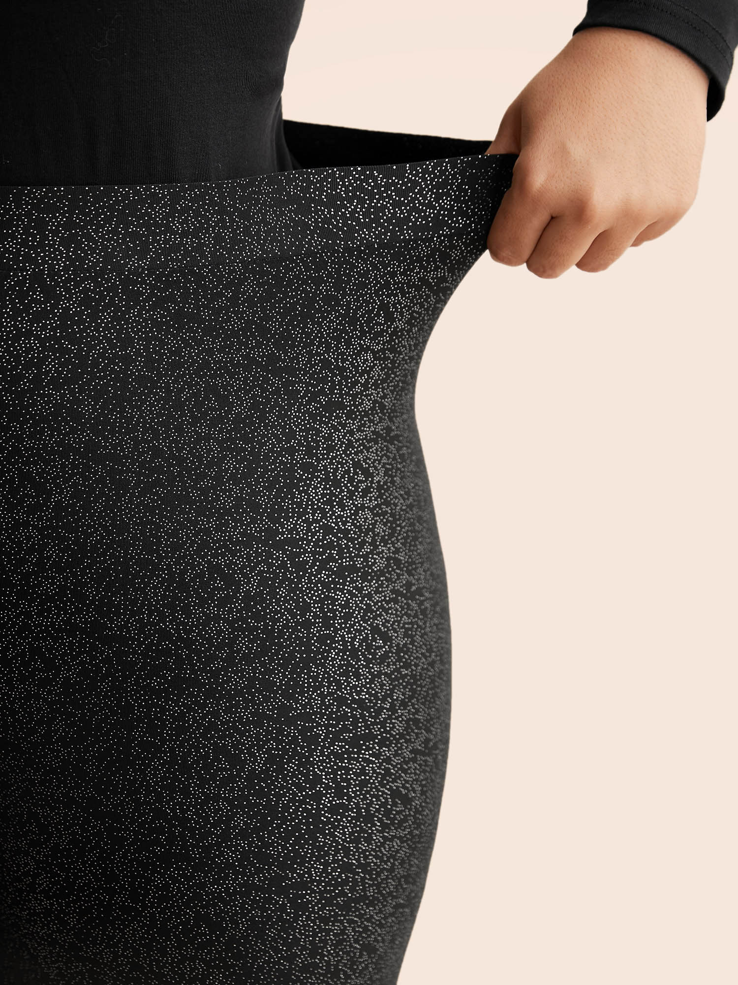 Plus Size Glitter Pleated Skinny Leggings Women Black Cocktail Medium stretch Skinny Mid Rise Party Leggings BloomChic 28/5X 
