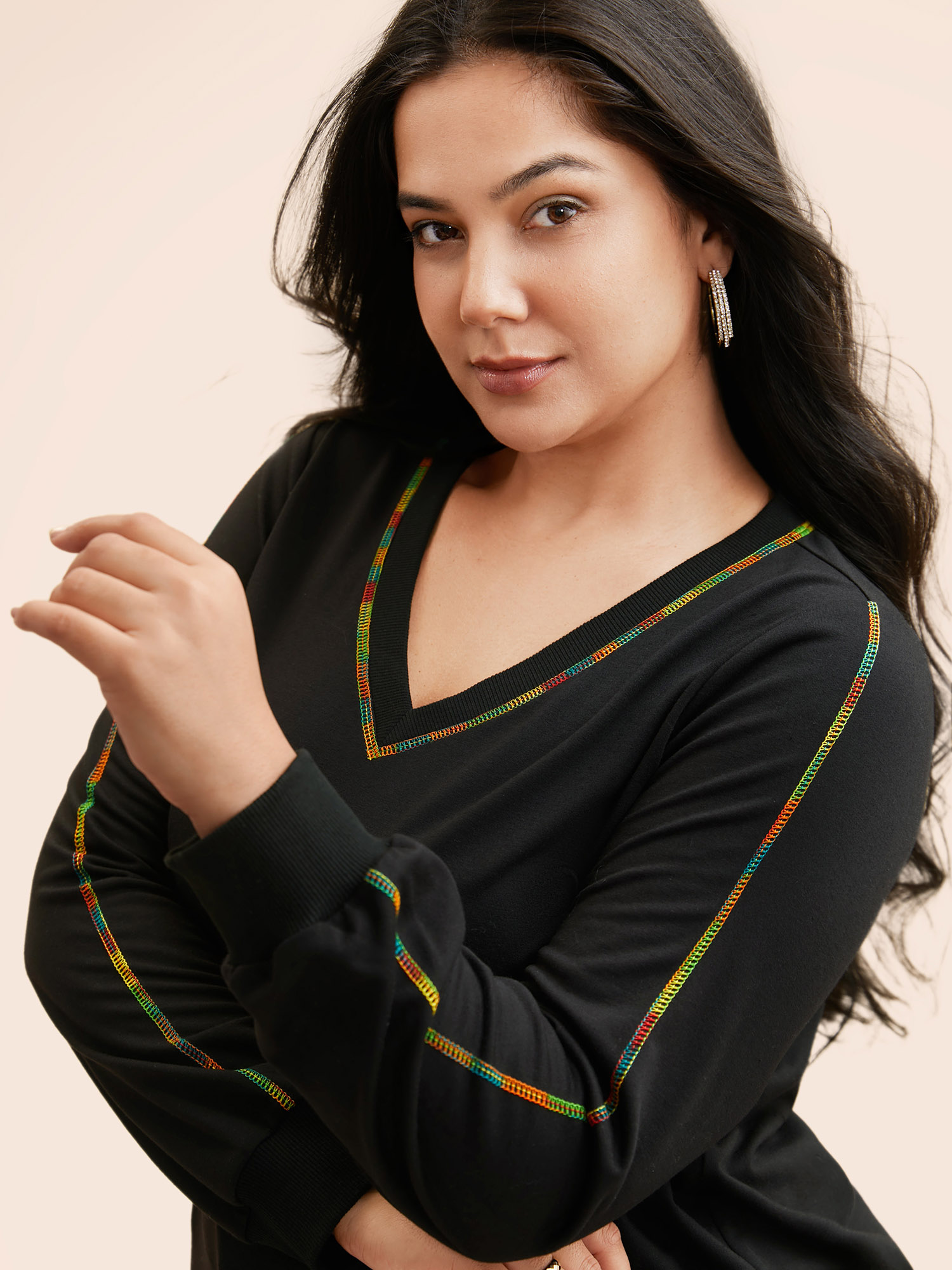 Plus Size V Neck Contrast Rainbow Trim Sweatshirt Women Black Casual Topstitching V-neck Everyday Sweatshirts BloomChic 28/5X 