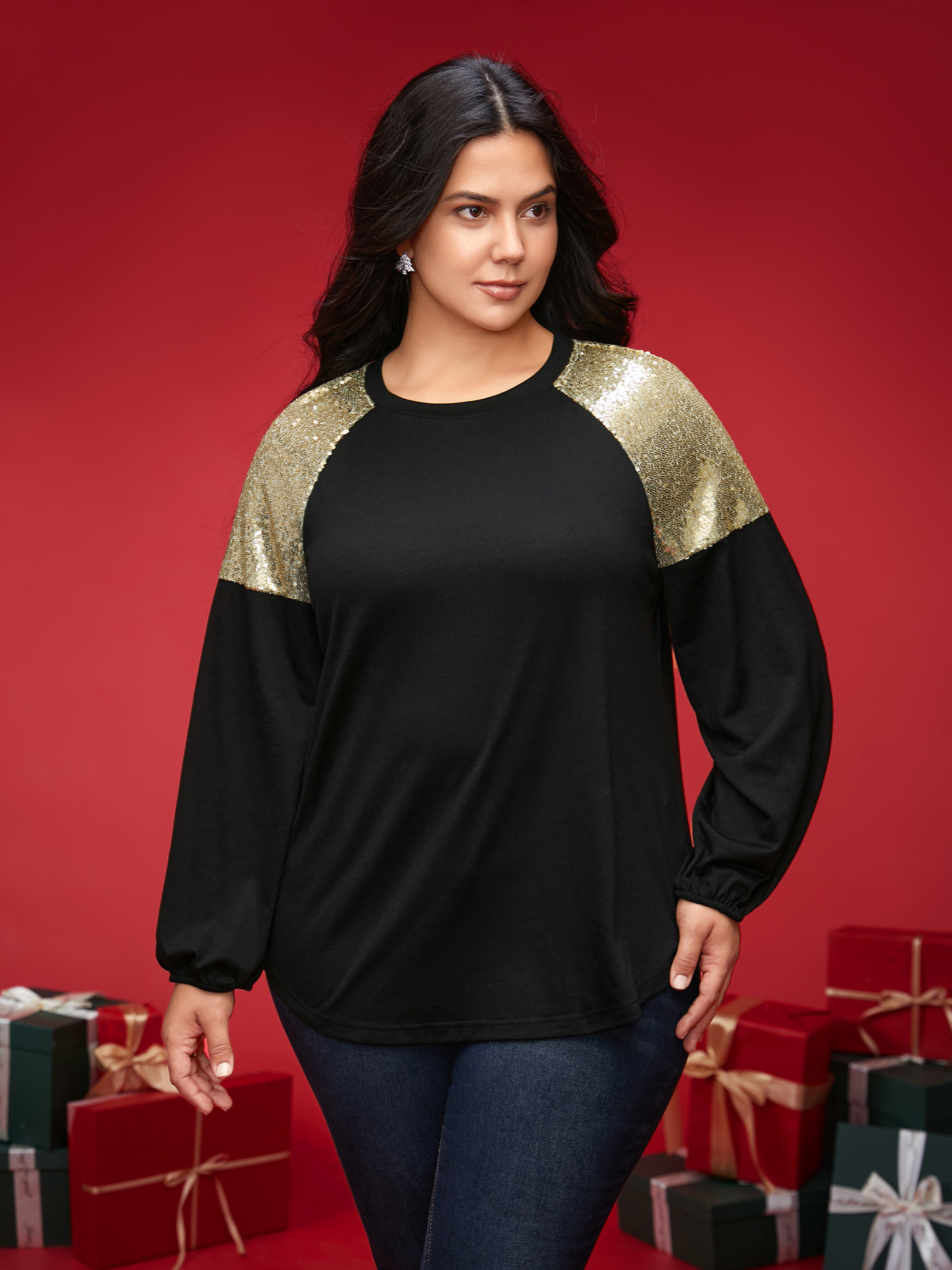 

Plus Size Sequin Sleeve Shimmer Shoulder Raglan Tee Black Women Casual Patchwork Round Neck Everyday T-shirts BloomChic