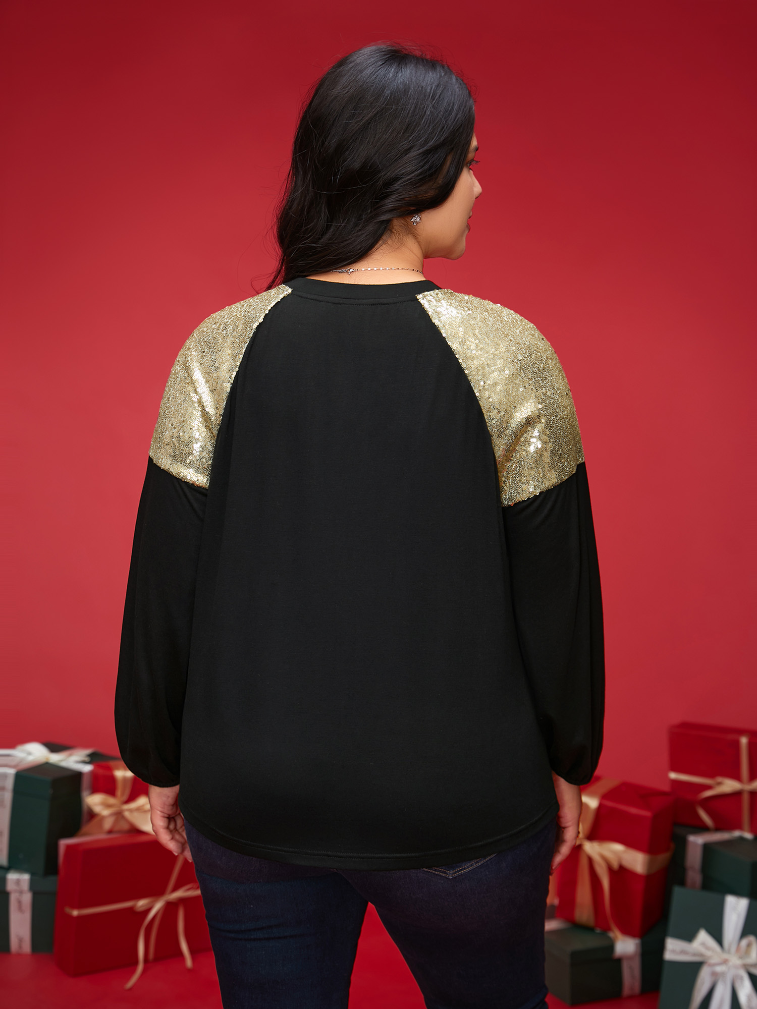 

Plus Size Shimmery Shoulder Raglan Sleeves Tee Black Women Casual Patchwork Round Neck Everyday T-shirts BloomChic