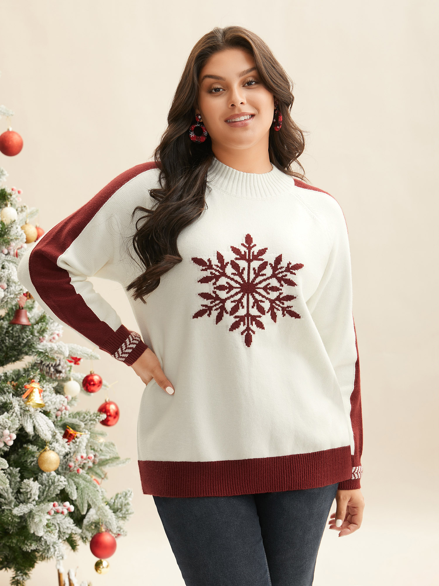 

Plus Size Supersoft Essentials Snowflakes Pattern Knit Pullover Ivory Women Casual Loose Long Sleeve Round Neck Everyday Pullovers BloomChic