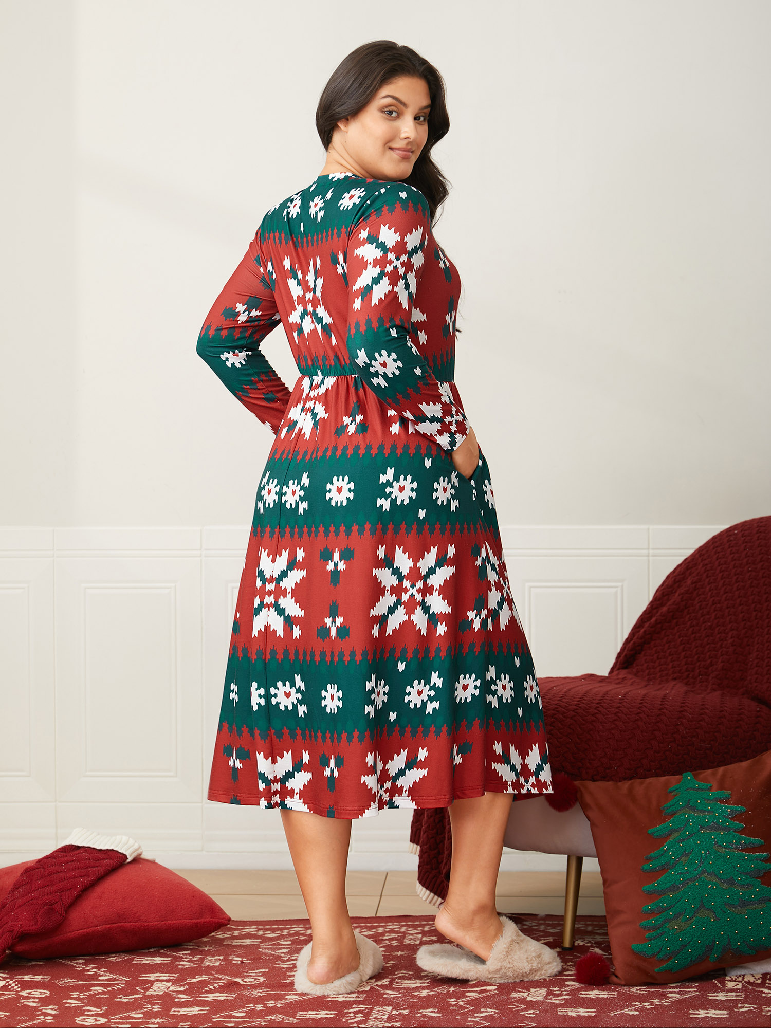 Plus Size Holiday Everything Printed Lounge Midi Dress Women Multicolor Casual Halloween Non Round Neck Side seam pocket Loungewear BloomChic 22-24/3X 