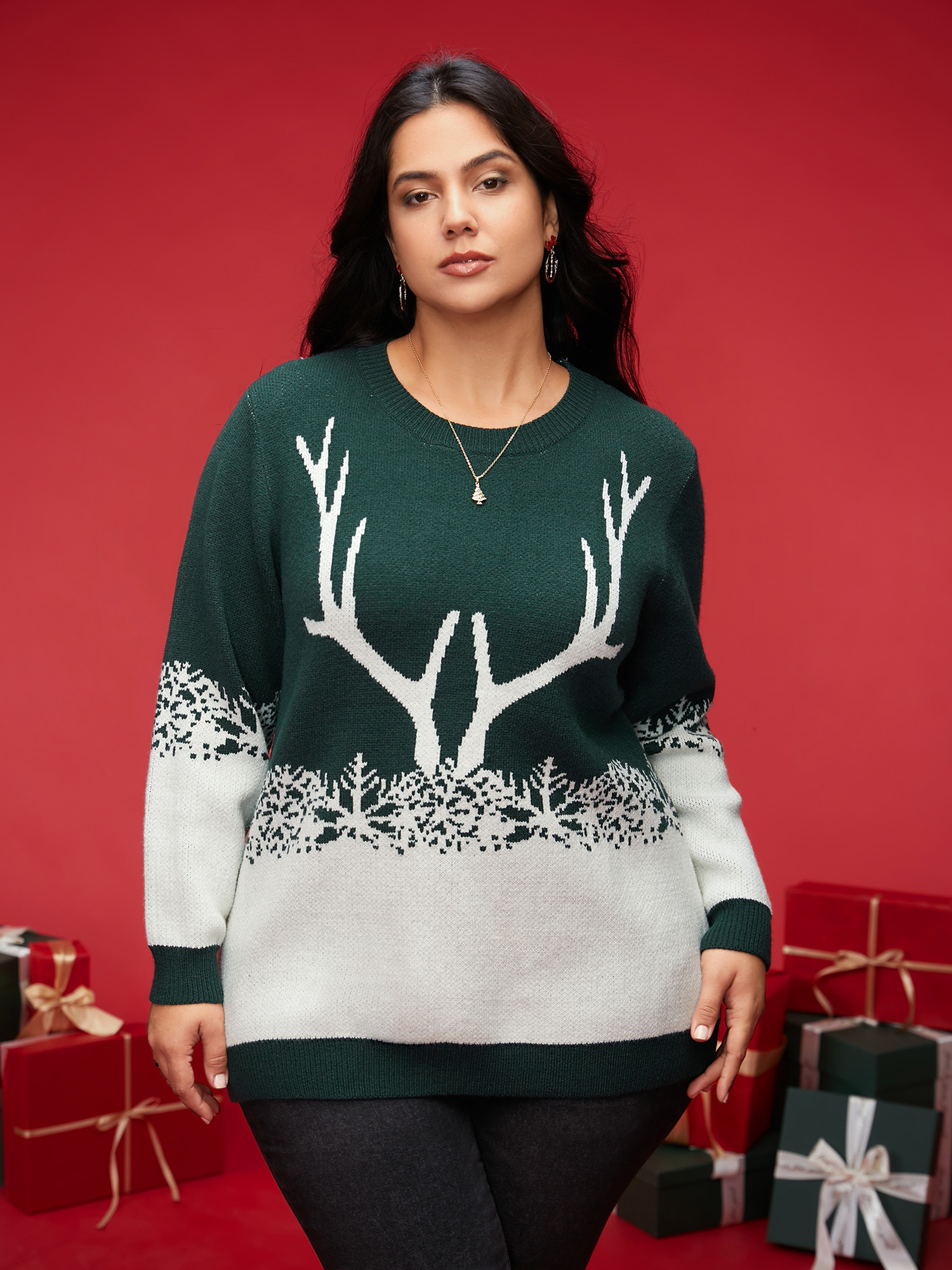 

Plus Size Supersoft Essentials Frosty Deer Pattern Contrast Color Pullover Emerald Women Casual Loose Long Sleeve Round Neck Everyday Pullovers BloomChic